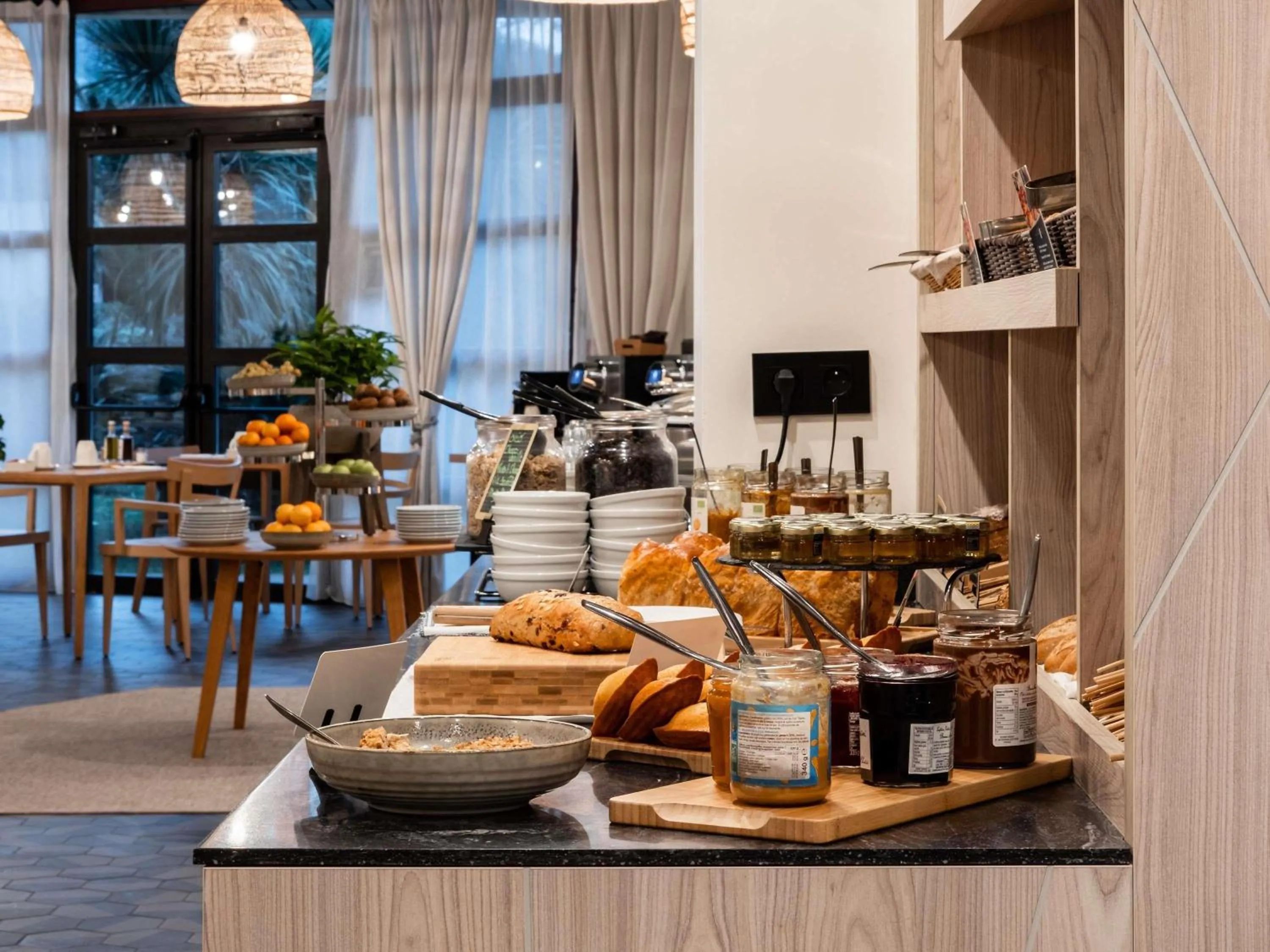 Breakfast in Mercure Cannes Mandelieu