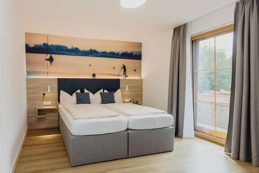 Photo of the whole room, Bed in Hotel Landgasthof Schöntag