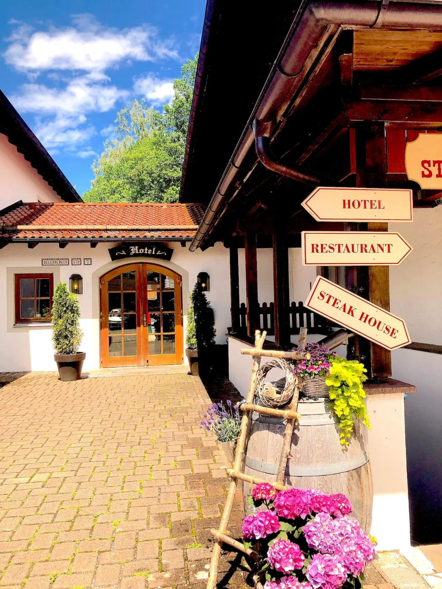 Facade/entrance in Hotel Landgasthof Schöntag