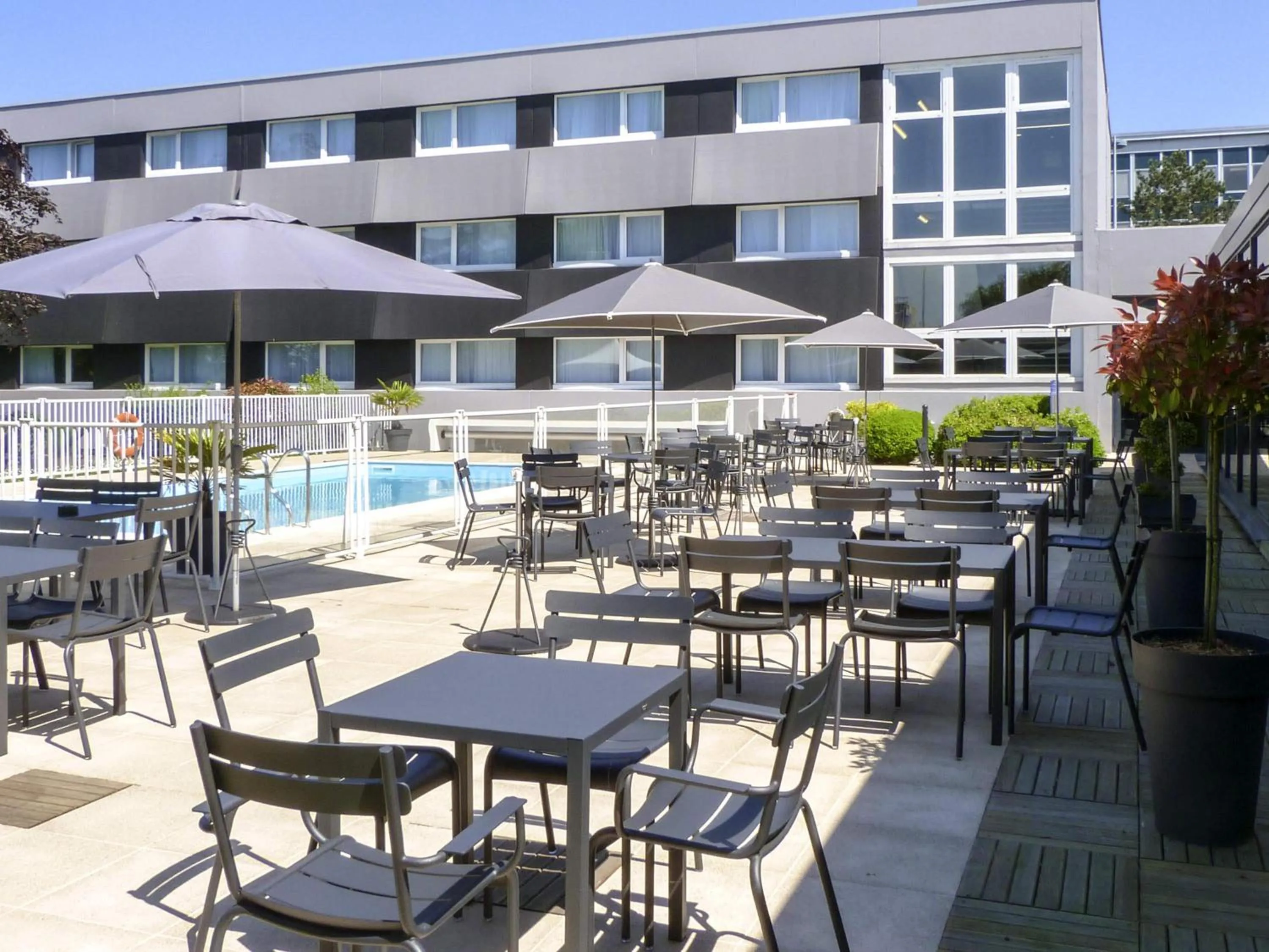 Restaurant/places to eat in Novotel Caen Côte de Nacre