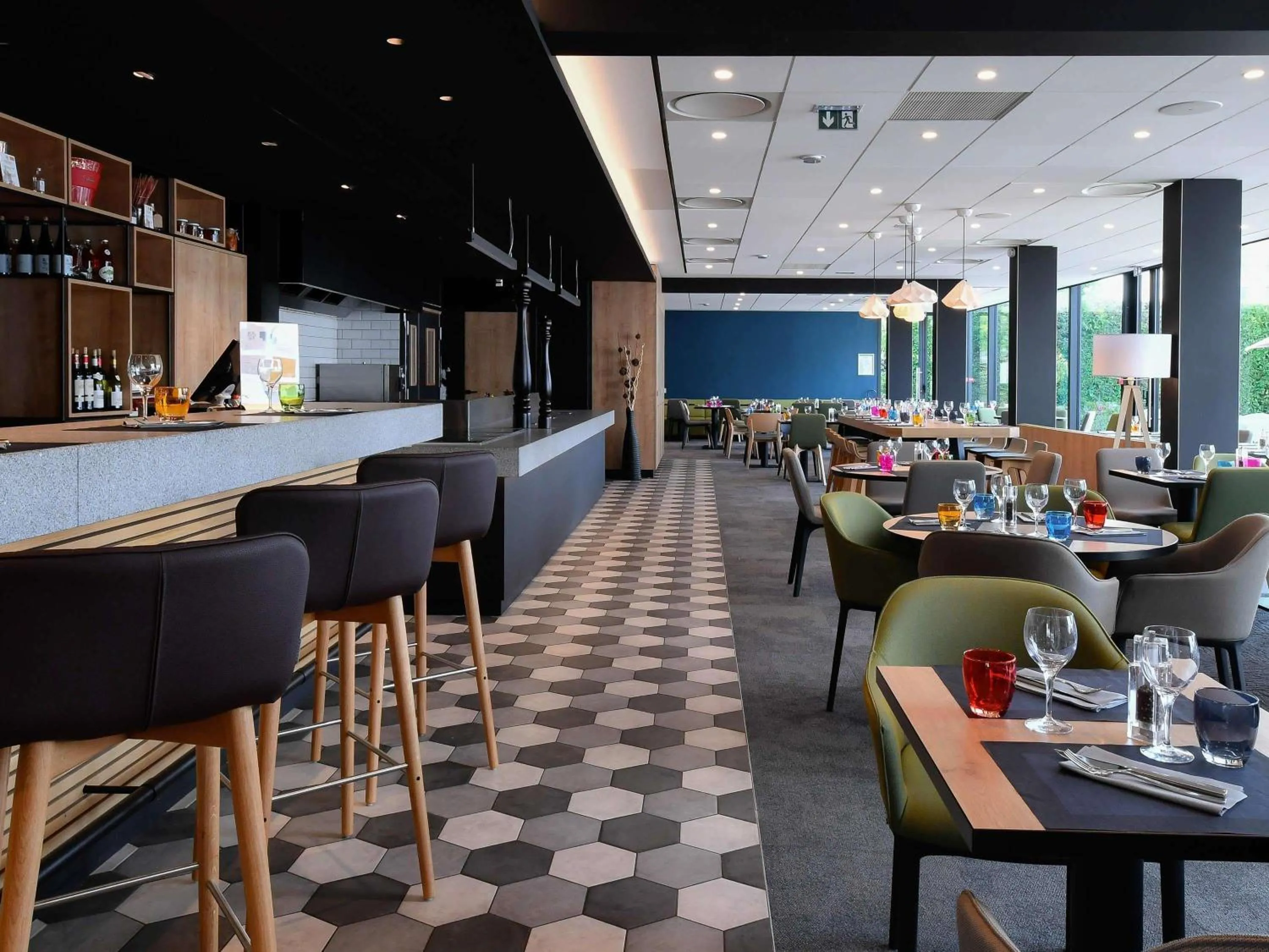 Restaurant/places to eat in Novotel Caen Côte de Nacre