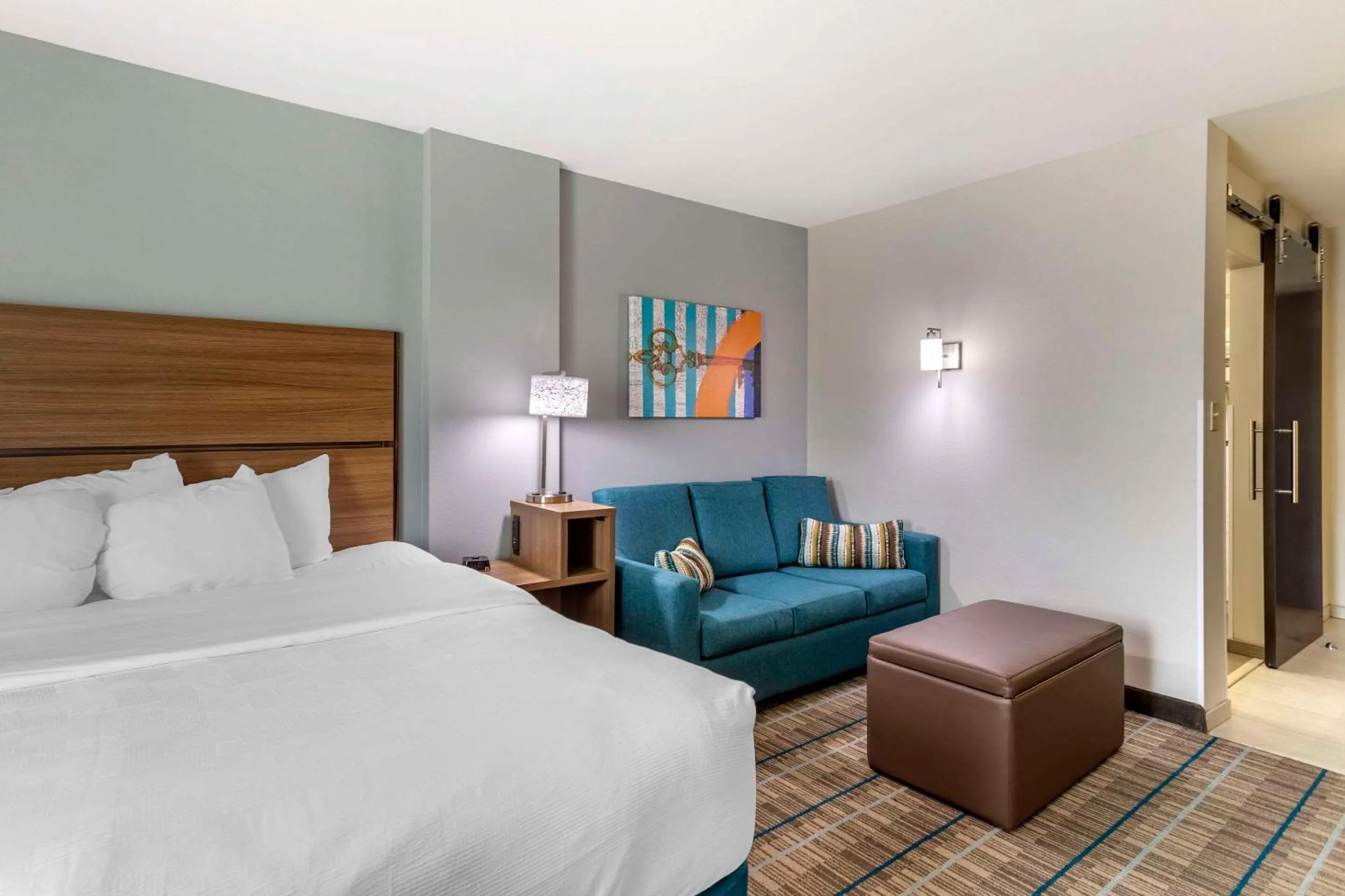 Bedroom, Bed in MainStay Suites Bowling Green North