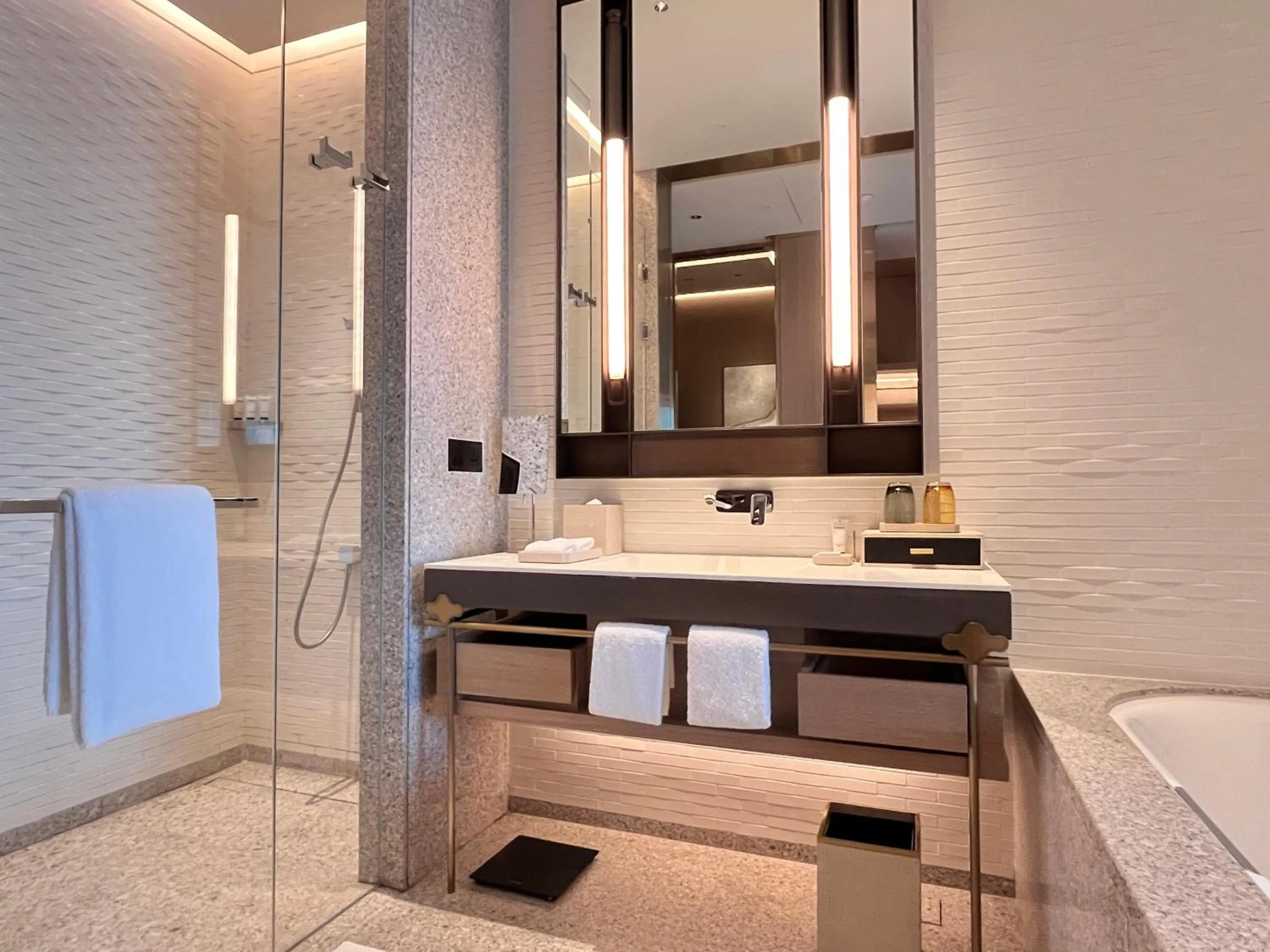 Shower in Grand Hyatt Hefei