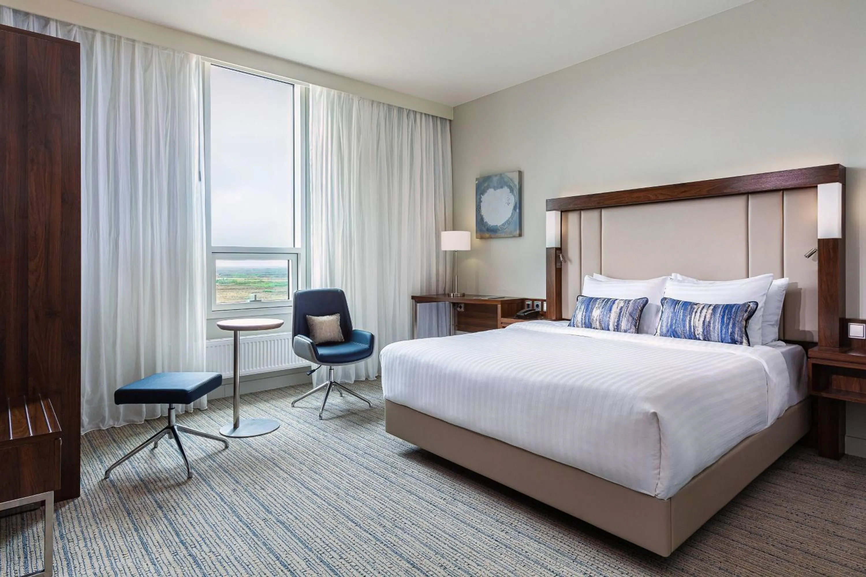 Photo of the whole room, Bed in Courtyard by Marriott Reykjavik Keflavik Airport