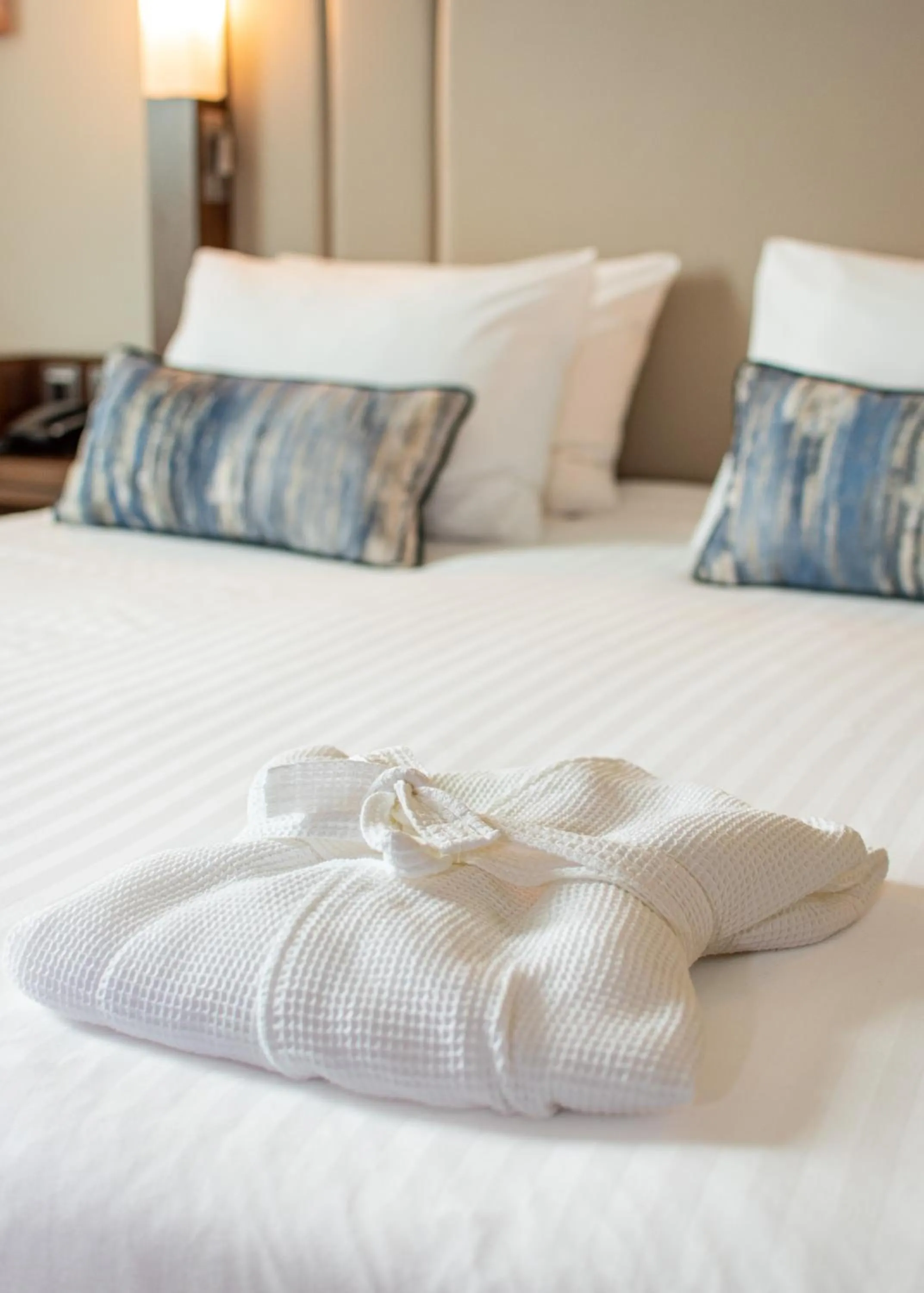 Bedroom, Bed in Courtyard by Marriott Reykjavik Keflavik Airport