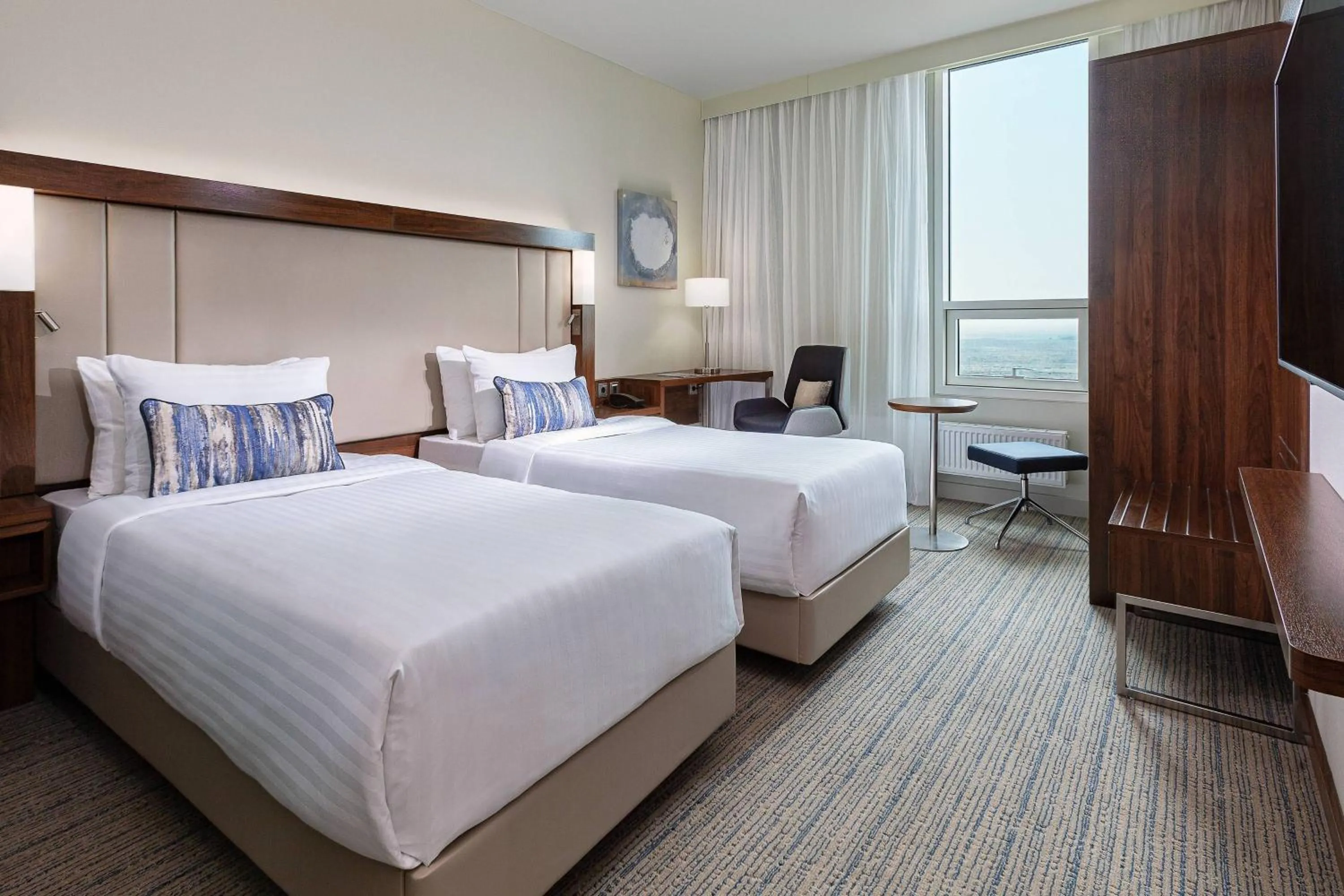 Photo of the whole room, Bed in Courtyard by Marriott Reykjavik Keflavik Airport