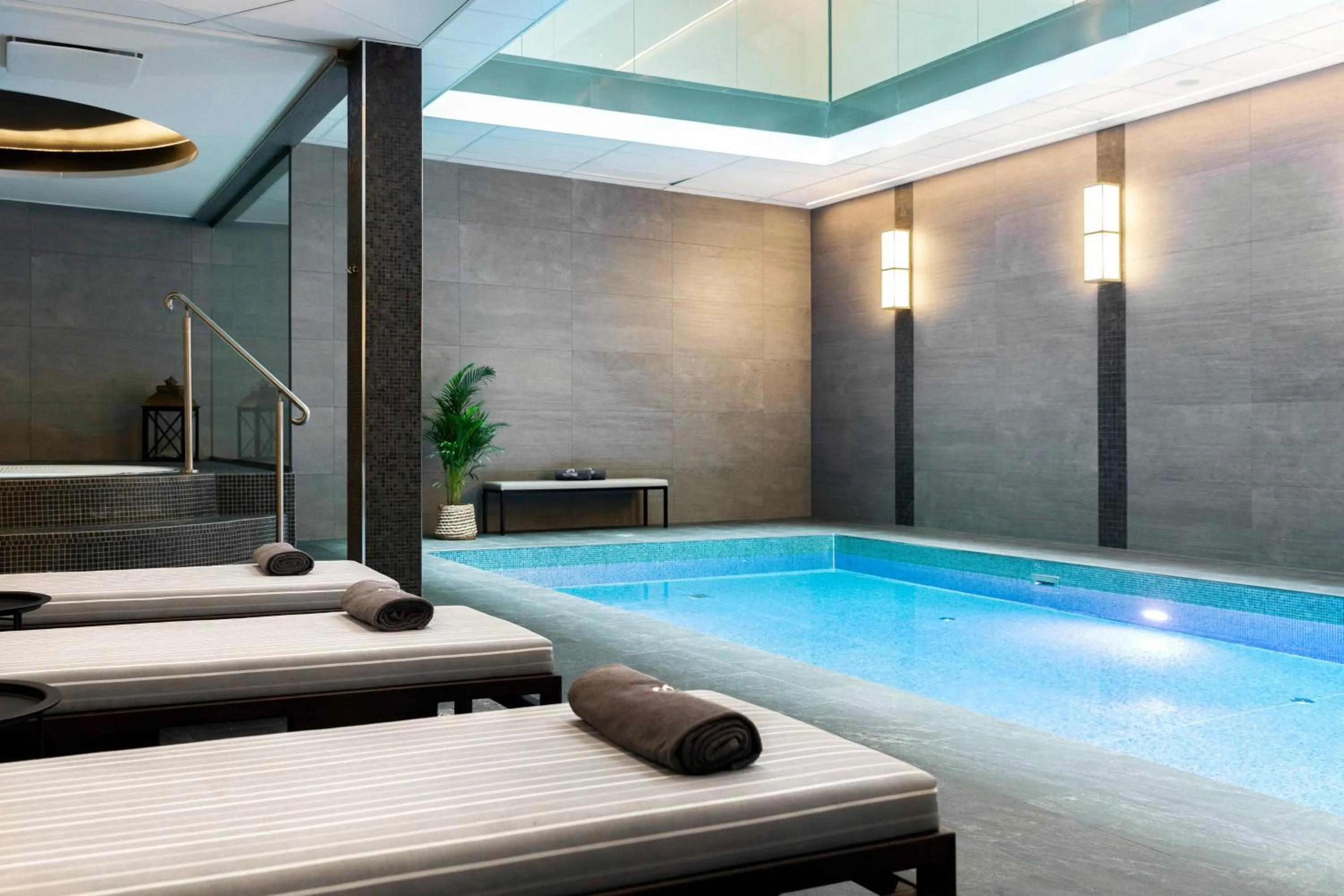 Swimming pool in AC Hotel by Marriott Stockholm Ulriksdal