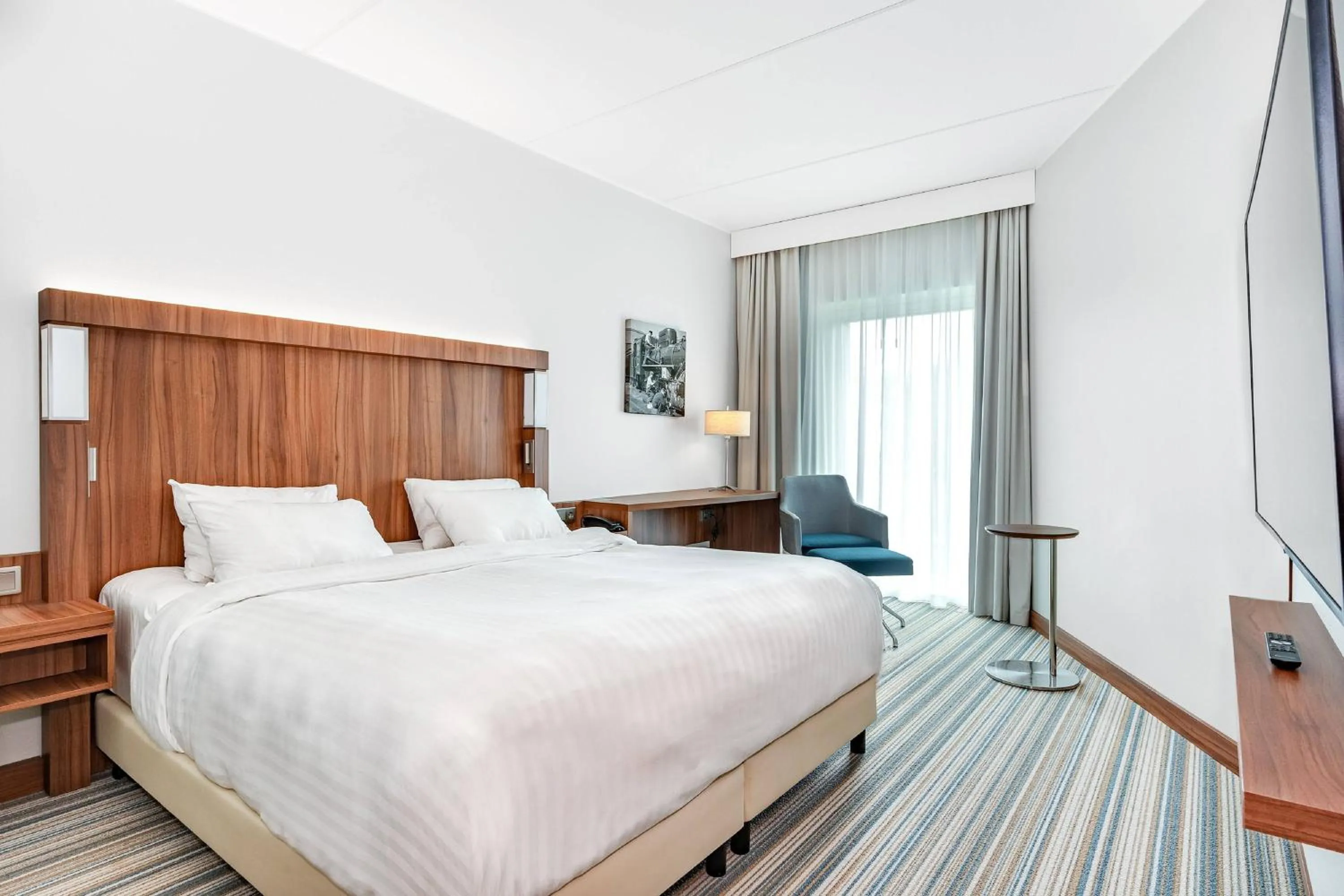 Photo of the whole room, Bed in Courtyard Tampere City