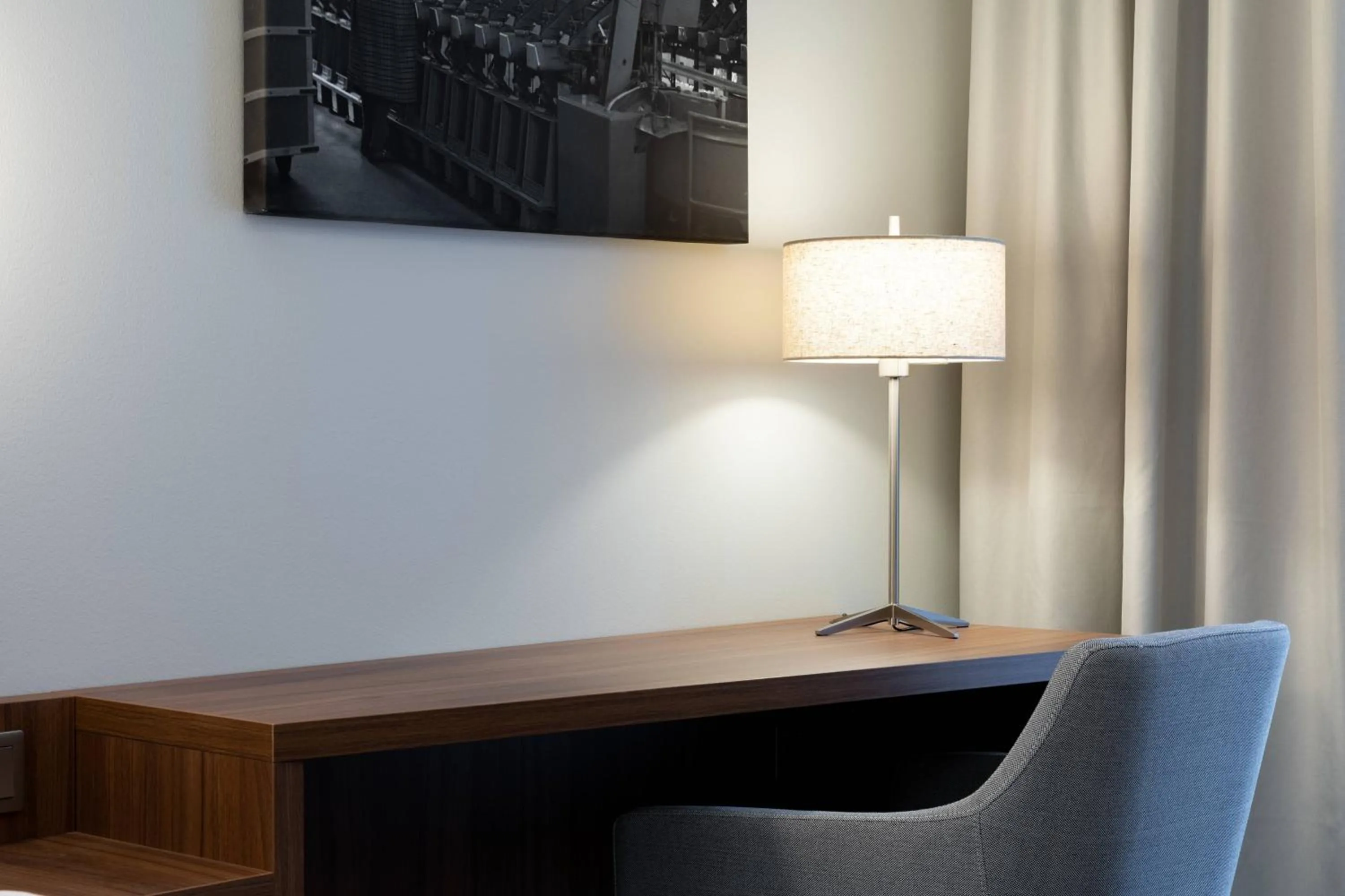 Photo of the whole room in Courtyard Tampere City