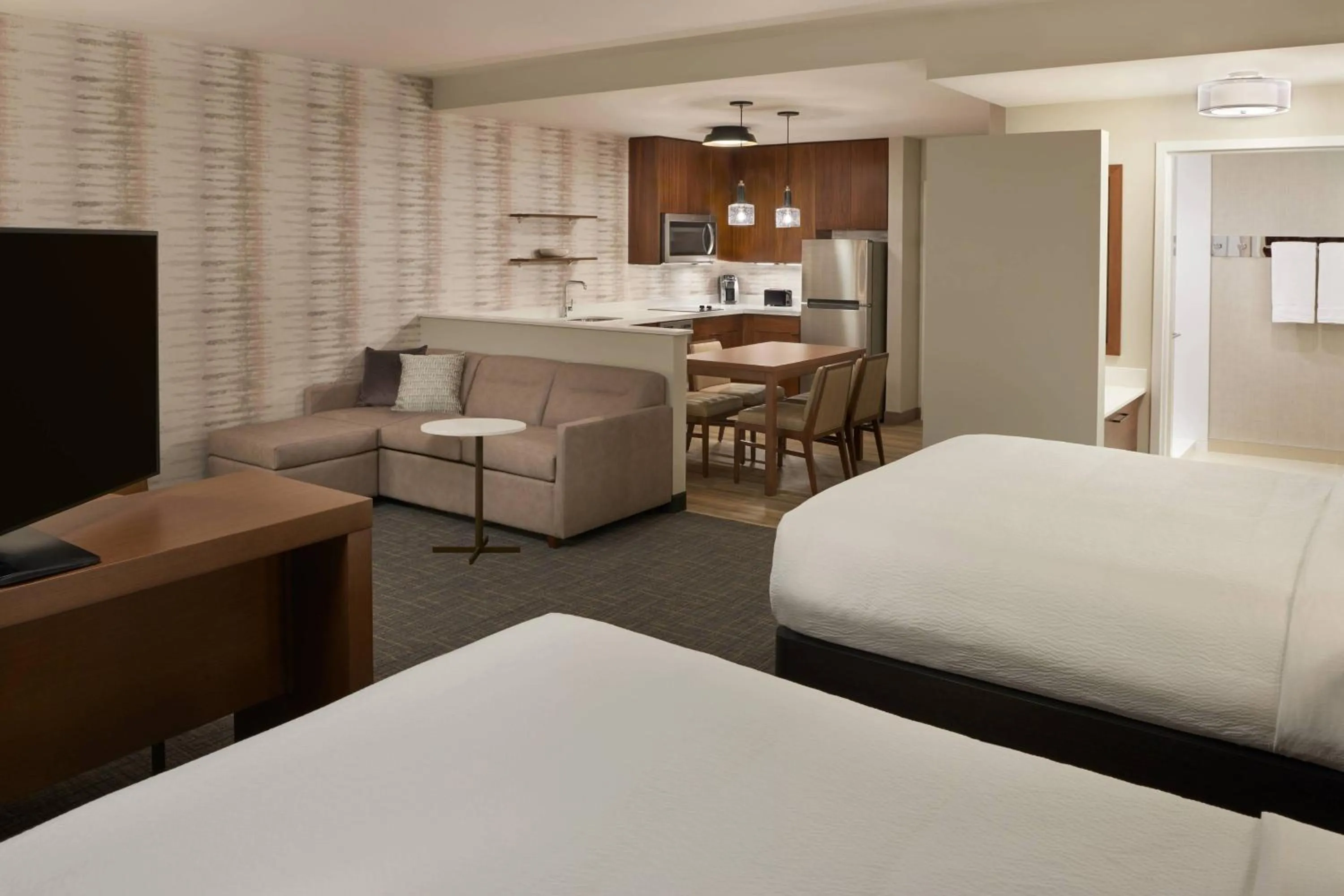 Photo of the whole room, Bed in Residence Inn by Marriott Toronto Mississauga Southwest