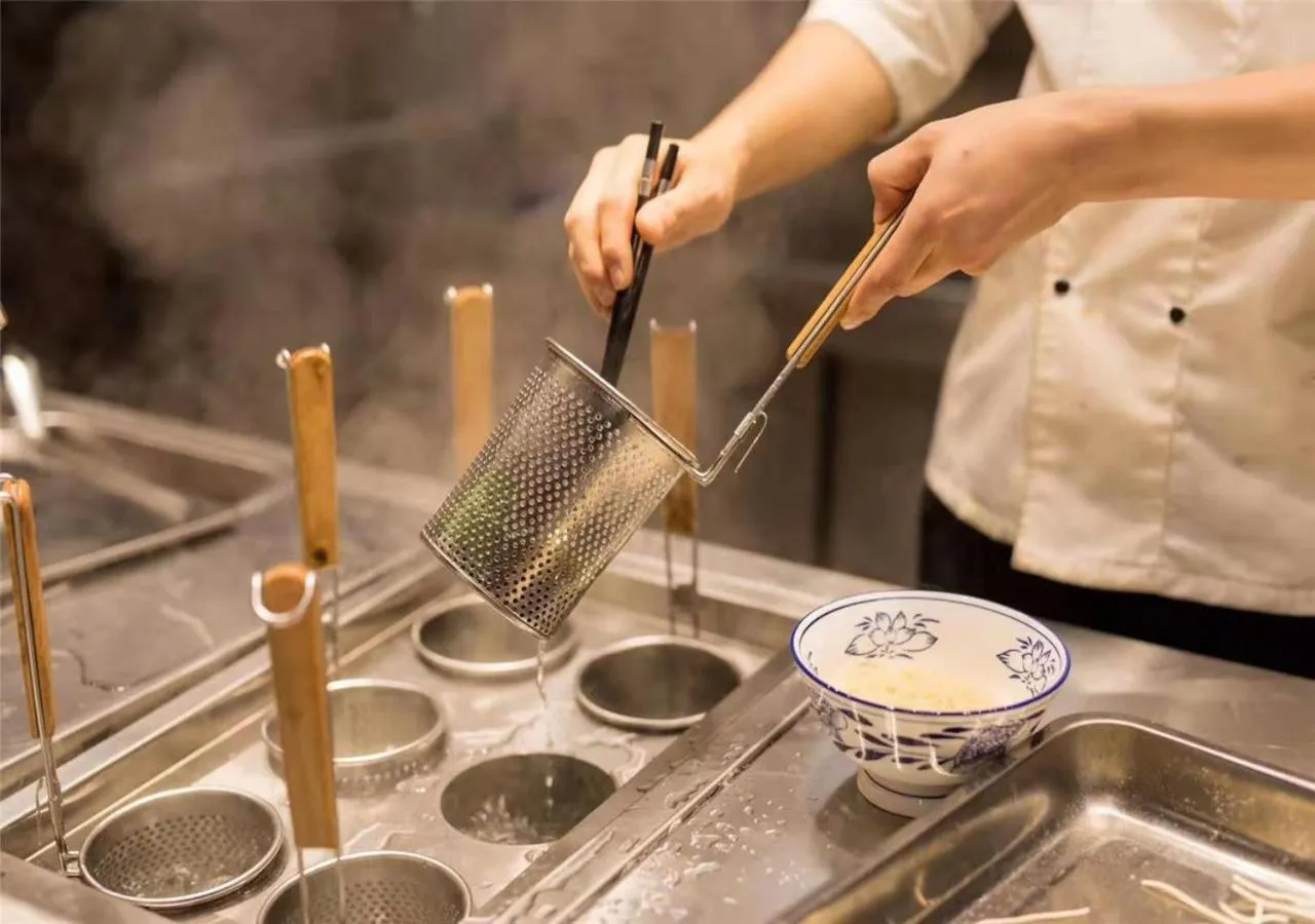 Breakfast, Kitchen/Kitchenette in Mercure Xian Hi Tech Zone