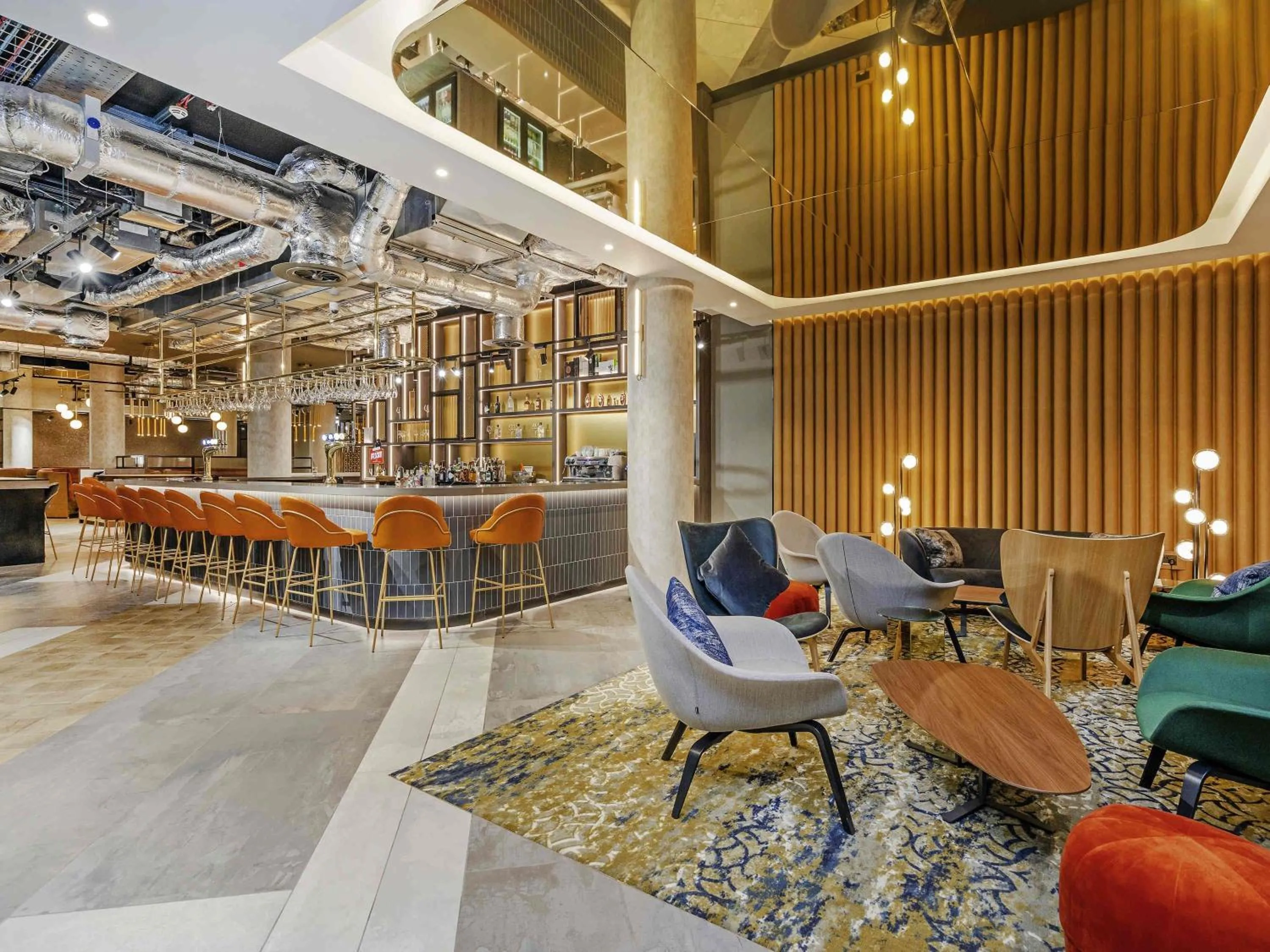 Lounge or bar in Novotel Leicester
