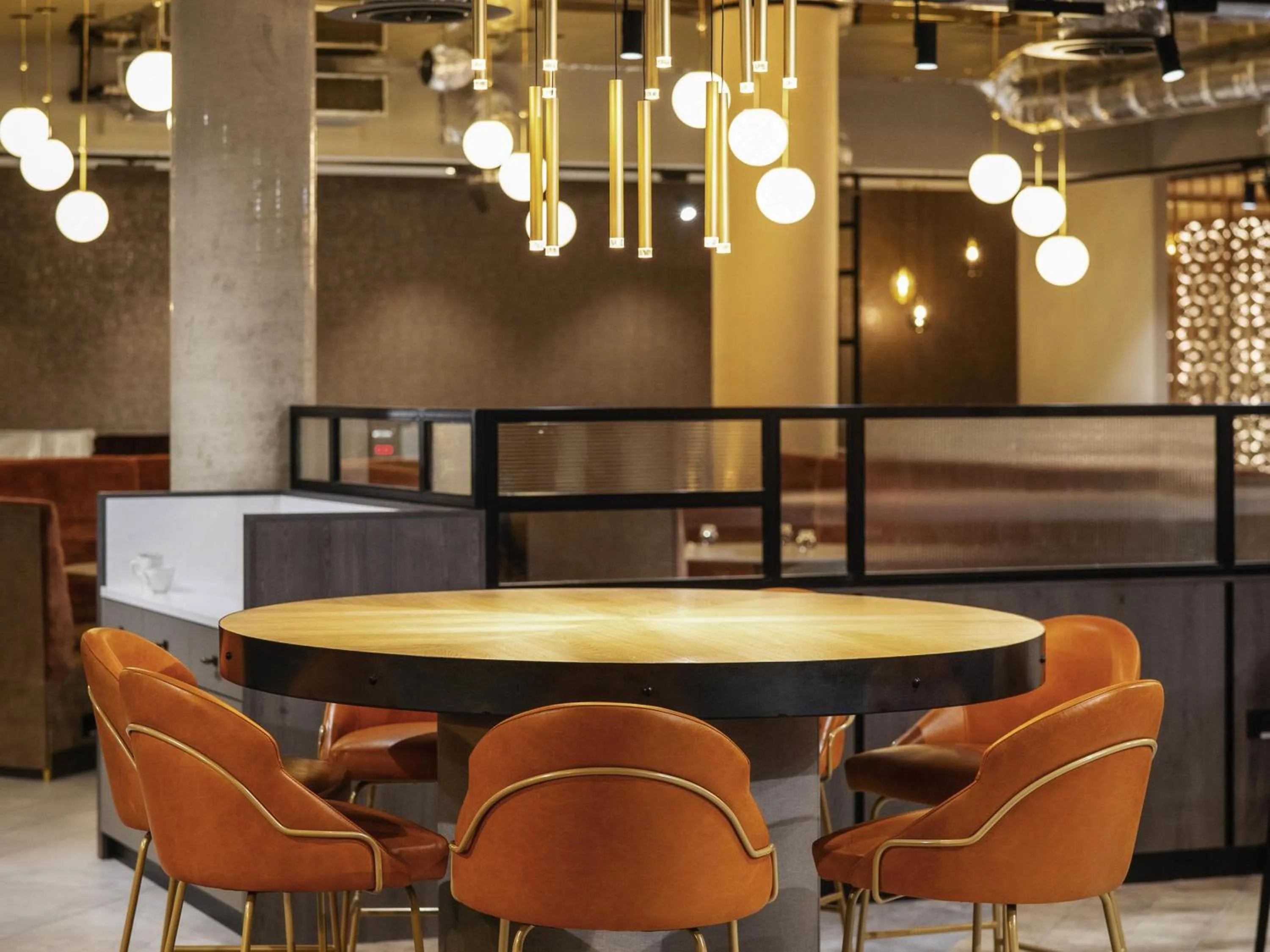 Restaurant/places to eat in Novotel Leicester