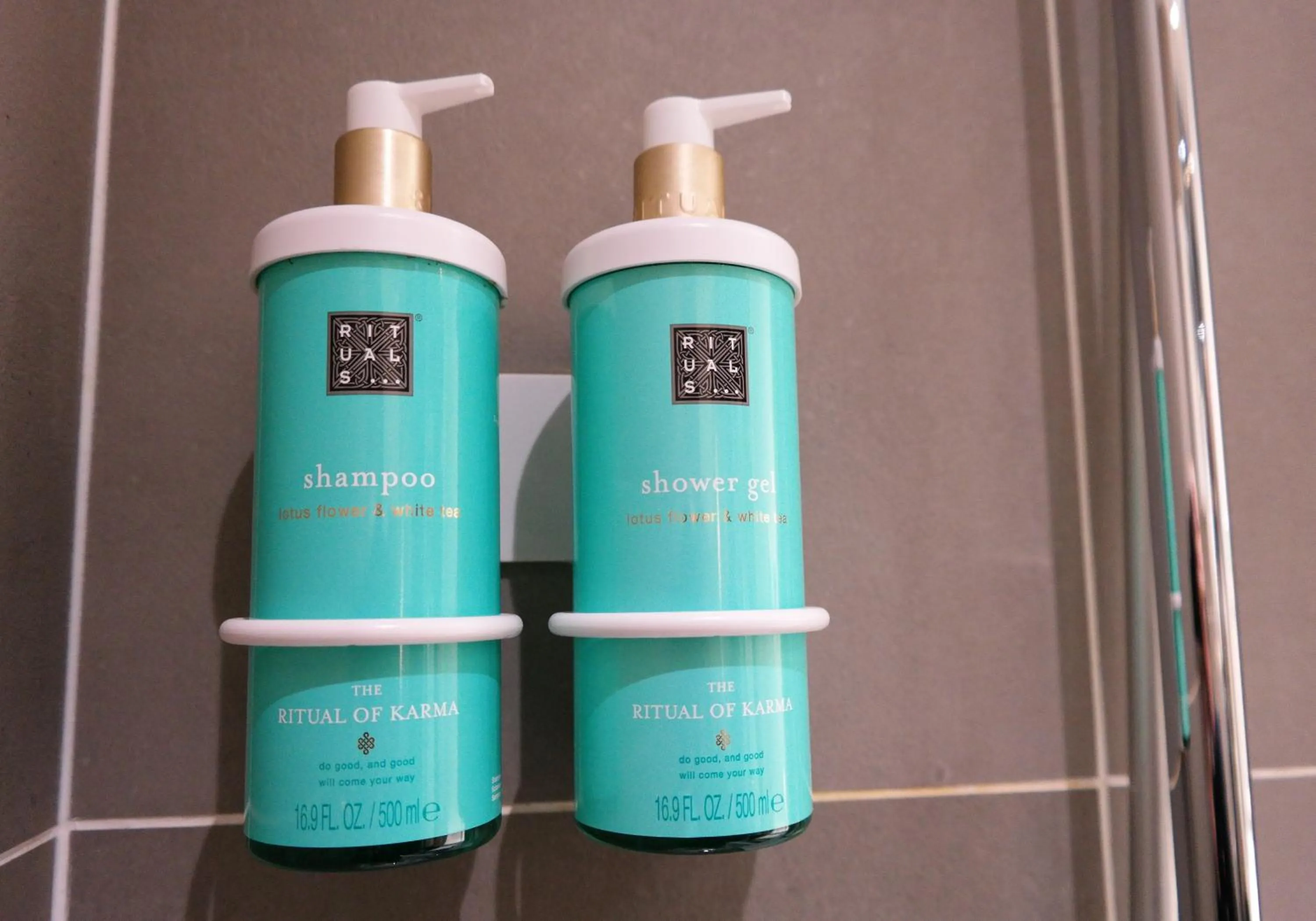 Bathroom in Novotel Leicester