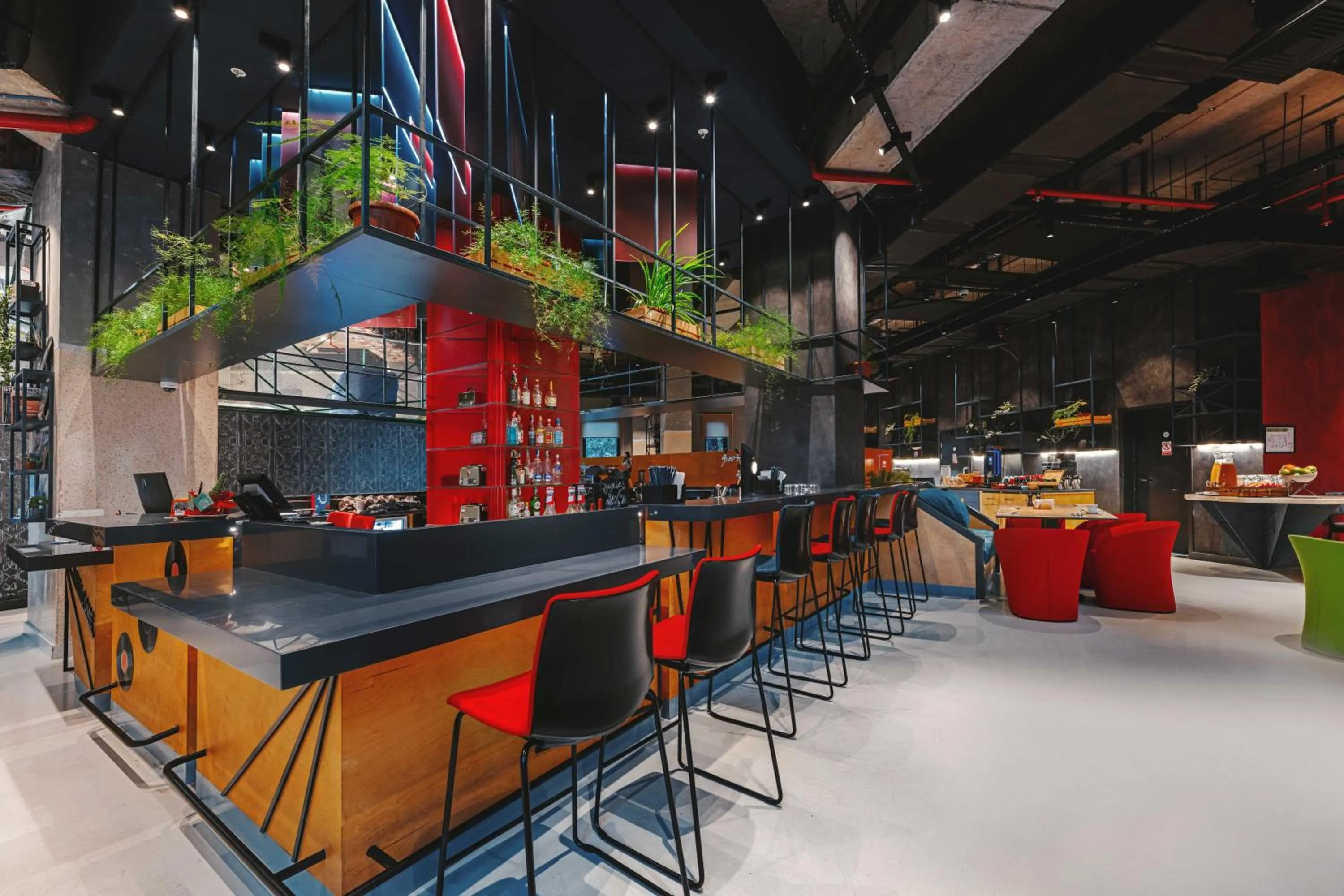 Lounge or bar in ibis Tbilisi Stadium