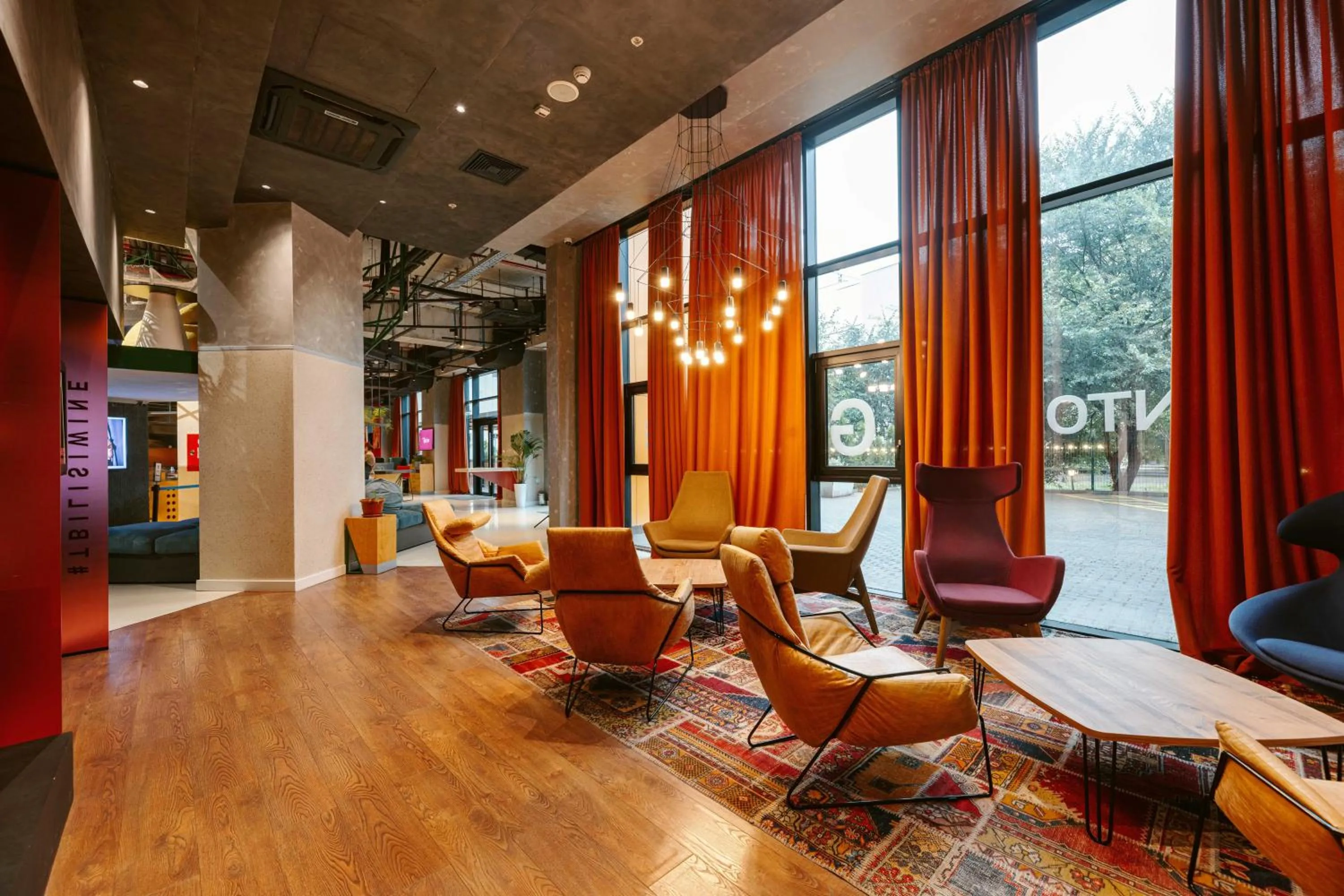 Lobby or reception in ibis Tbilisi Stadium