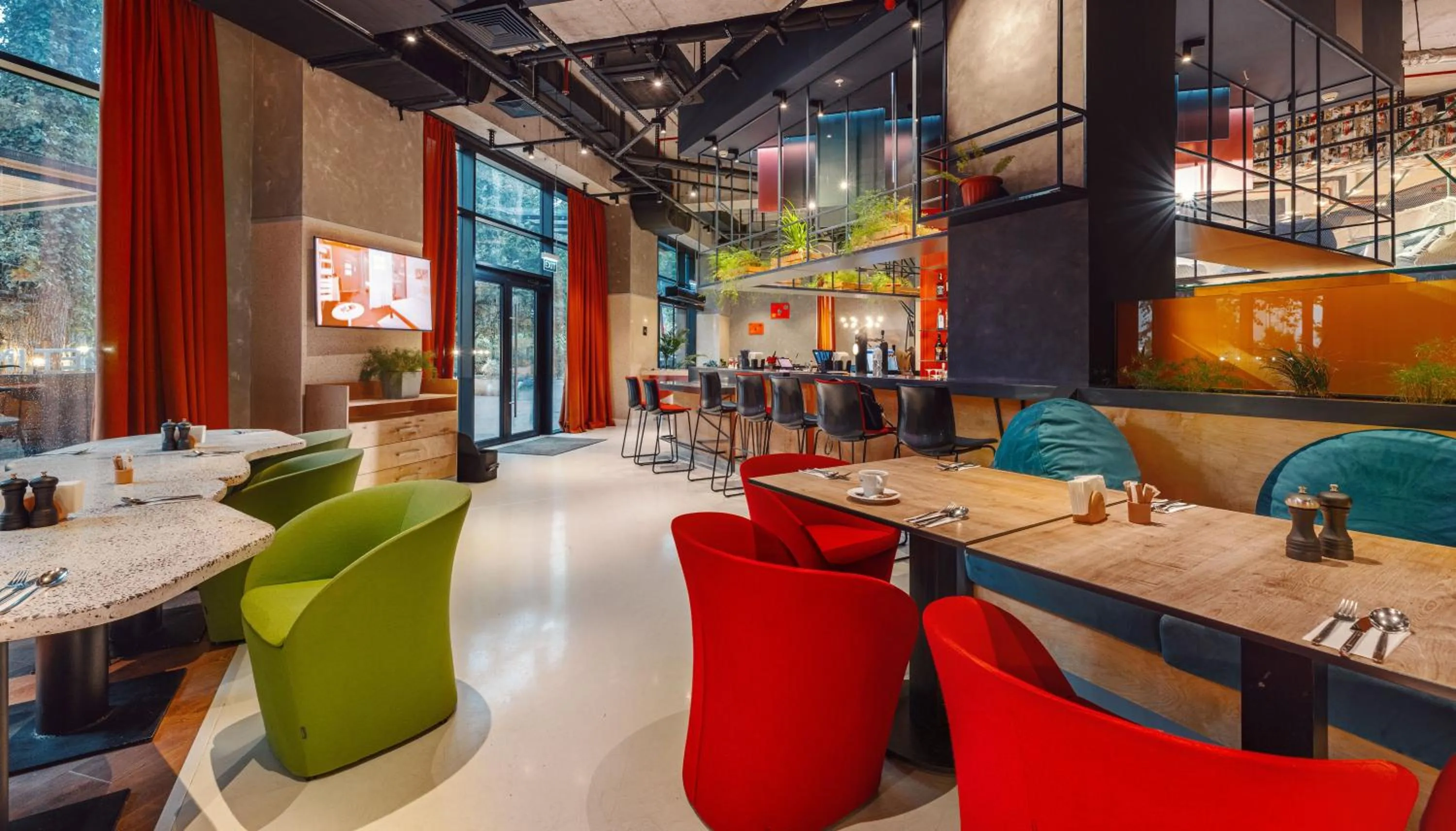 Restaurant/places to eat in ibis Tbilisi Stadium