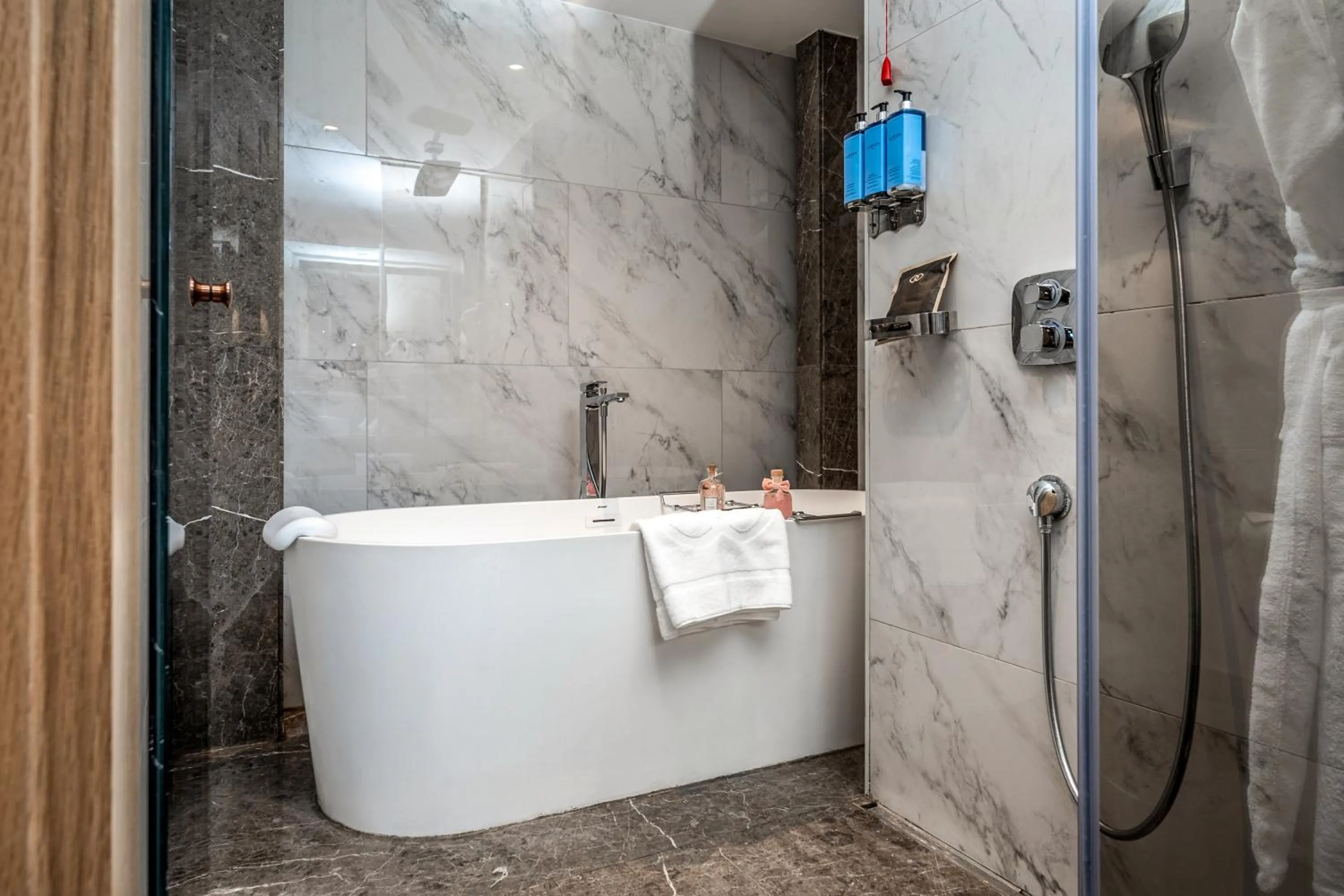 Bathroom in Sofitel Istanbul Taksim