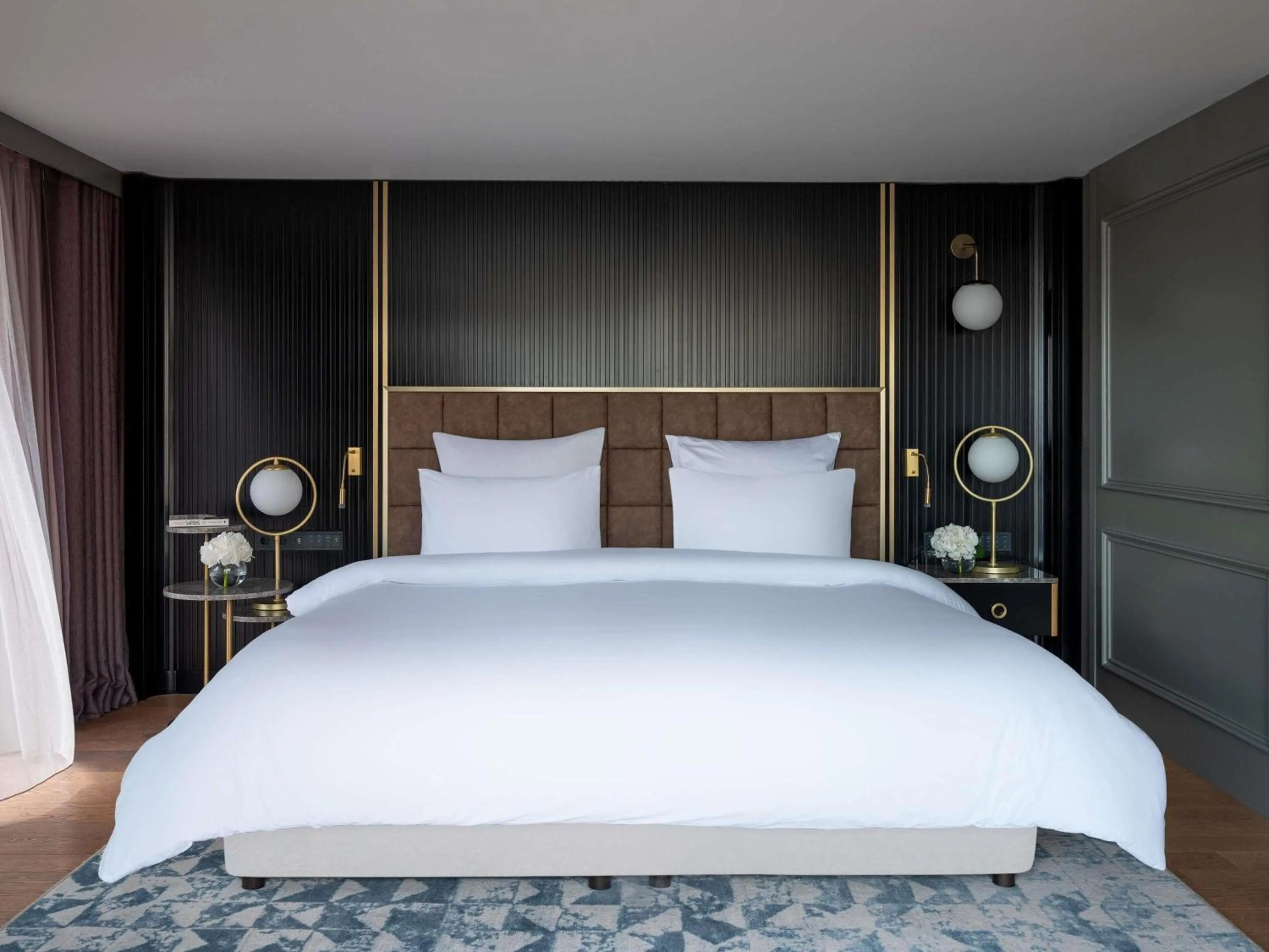 Bedroom, Bed in Sofitel Istanbul Taksim