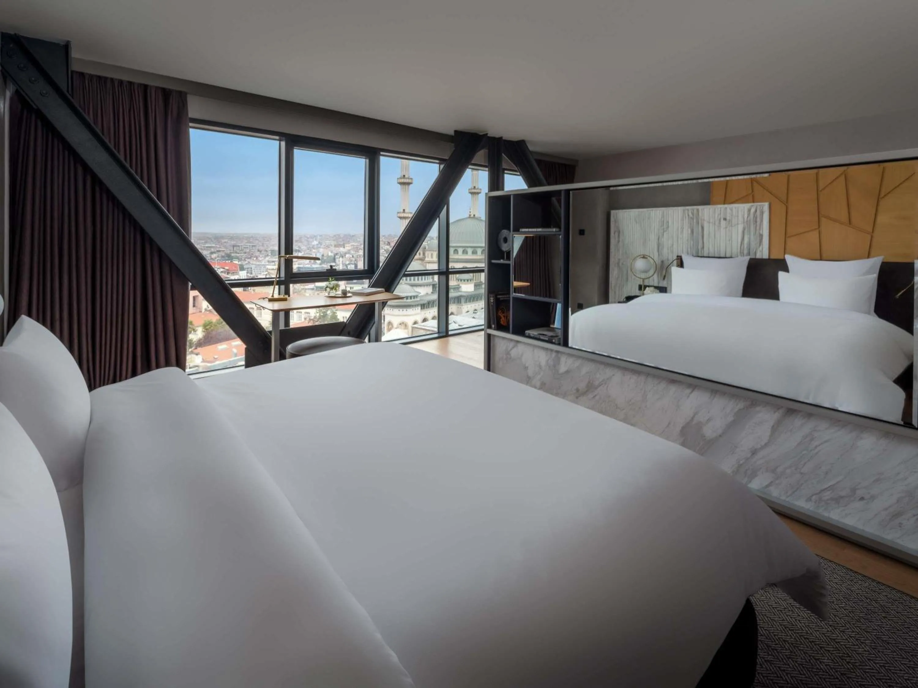 Property building, Bed in Sofitel Istanbul Taksim