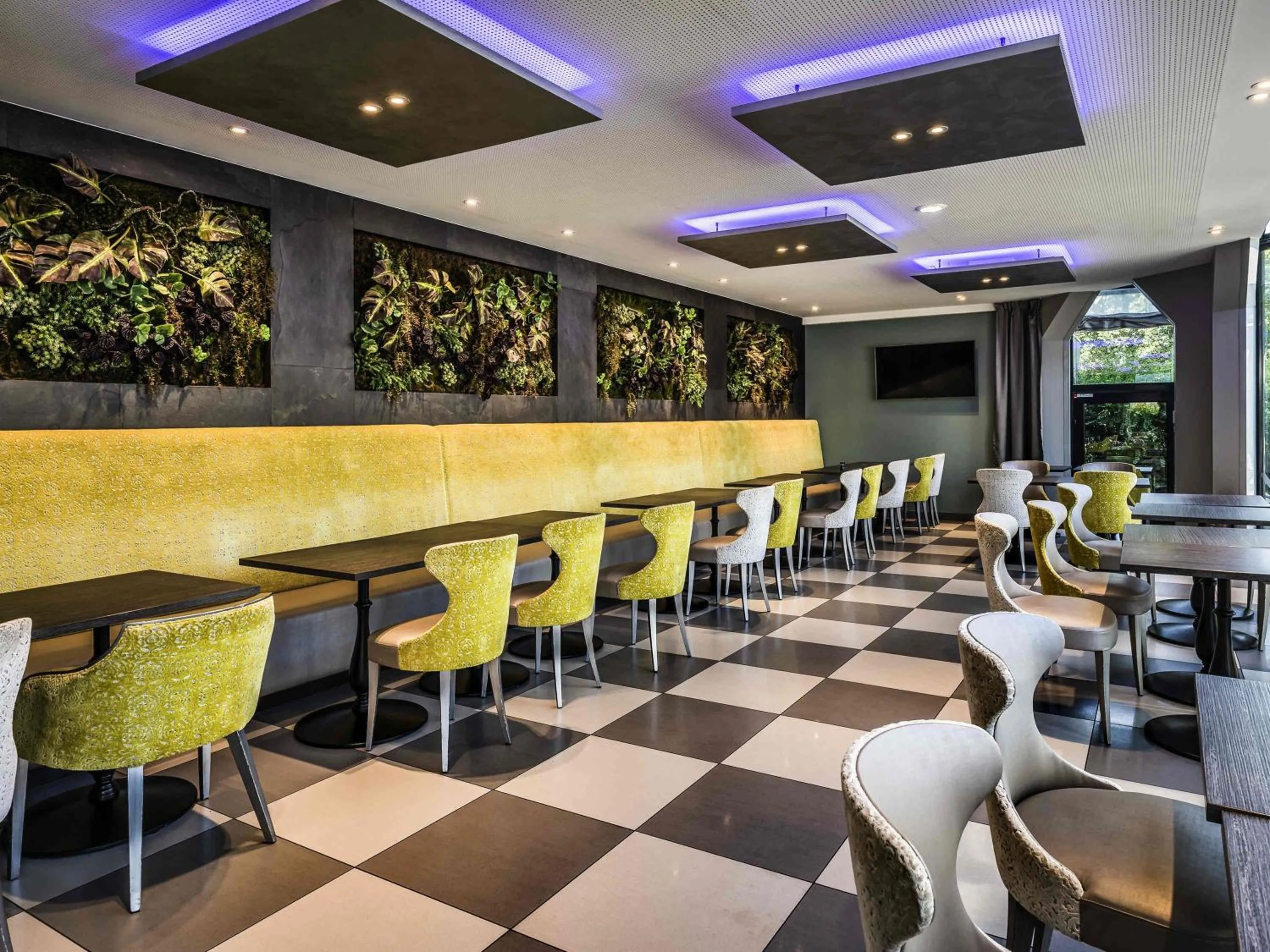 Restaurant/places to eat in Novotel Orléans Saint Jean de Braye