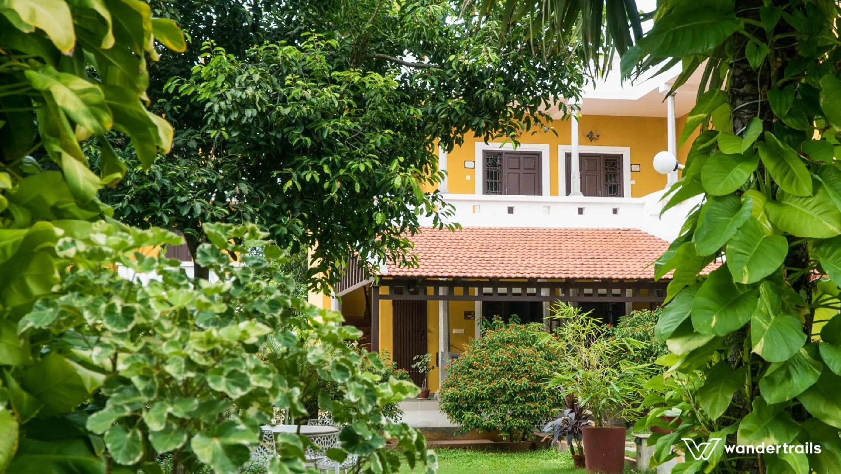 Property building in Poppys Olive de' villa