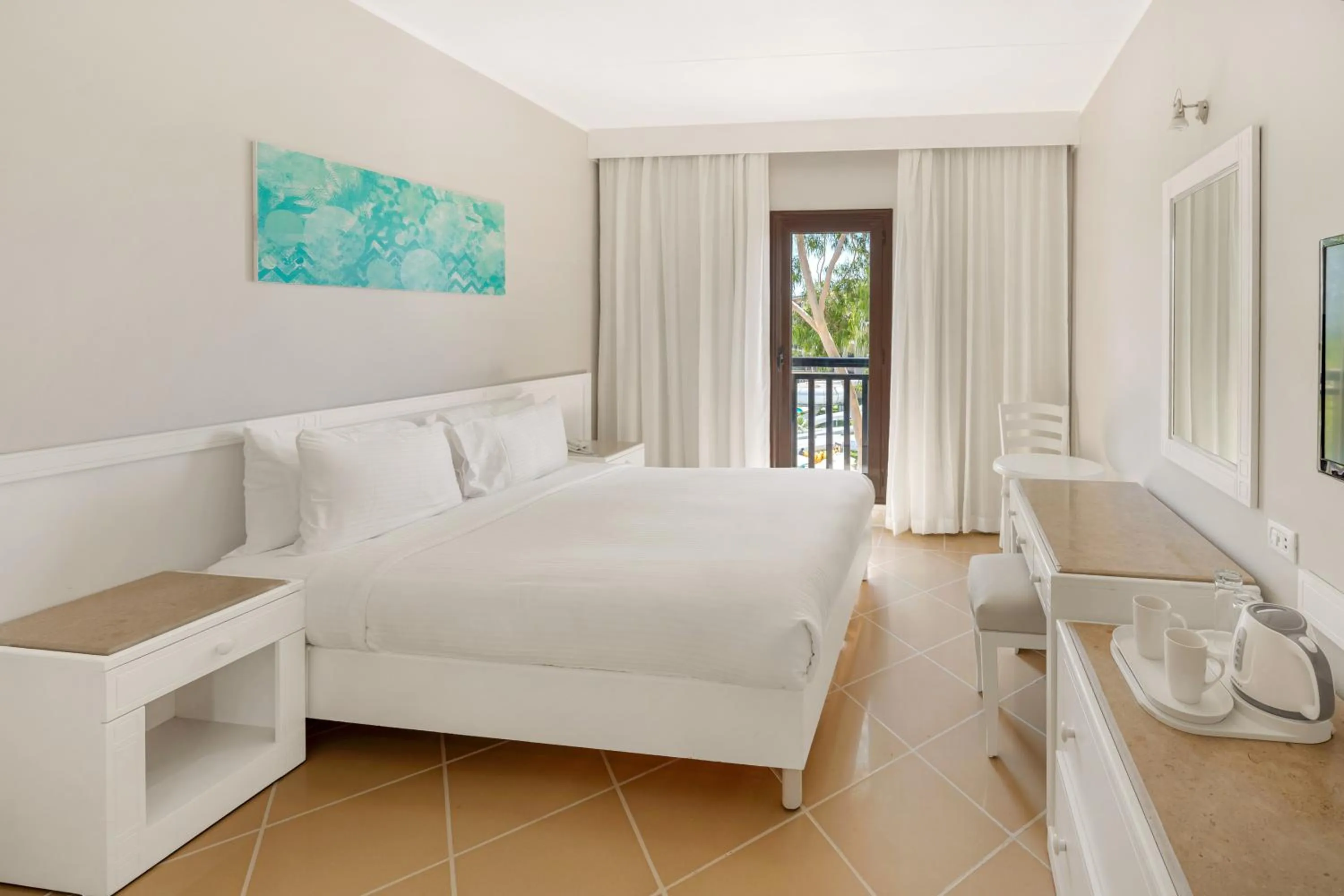 Bed in Steigenberger Aqua Magic, All inclusive