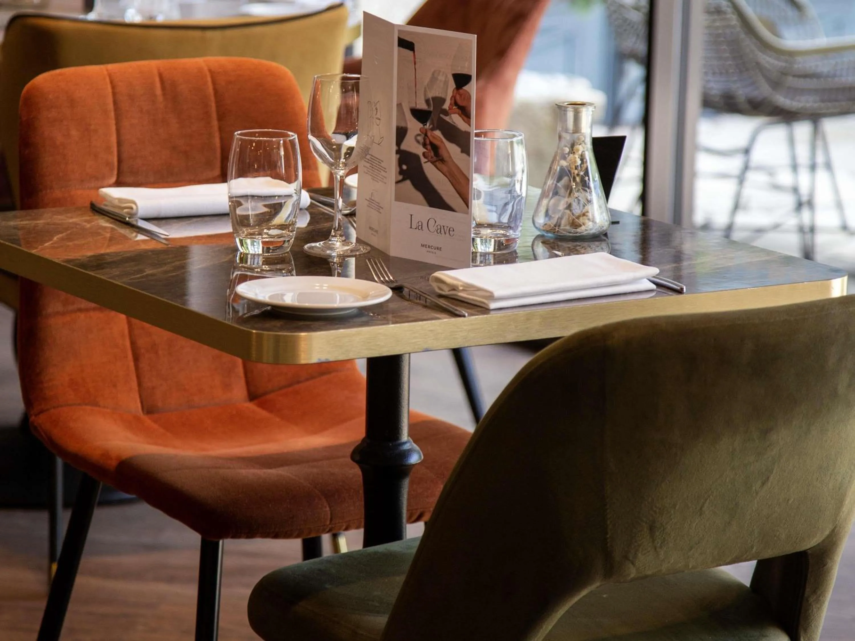 Restaurant/places to eat in Mercure Carcassonne La Cité