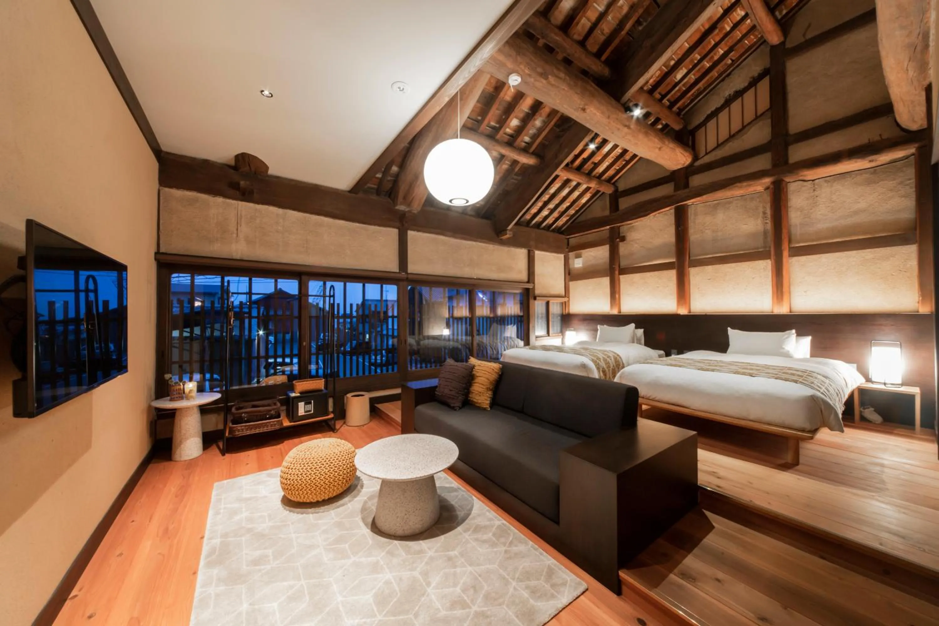 Photo of the whole room, Bed in Tomonoura Shiomachi Hotel