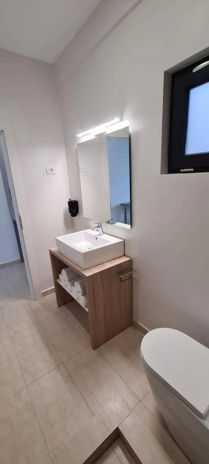 Shower in Vila Arthur