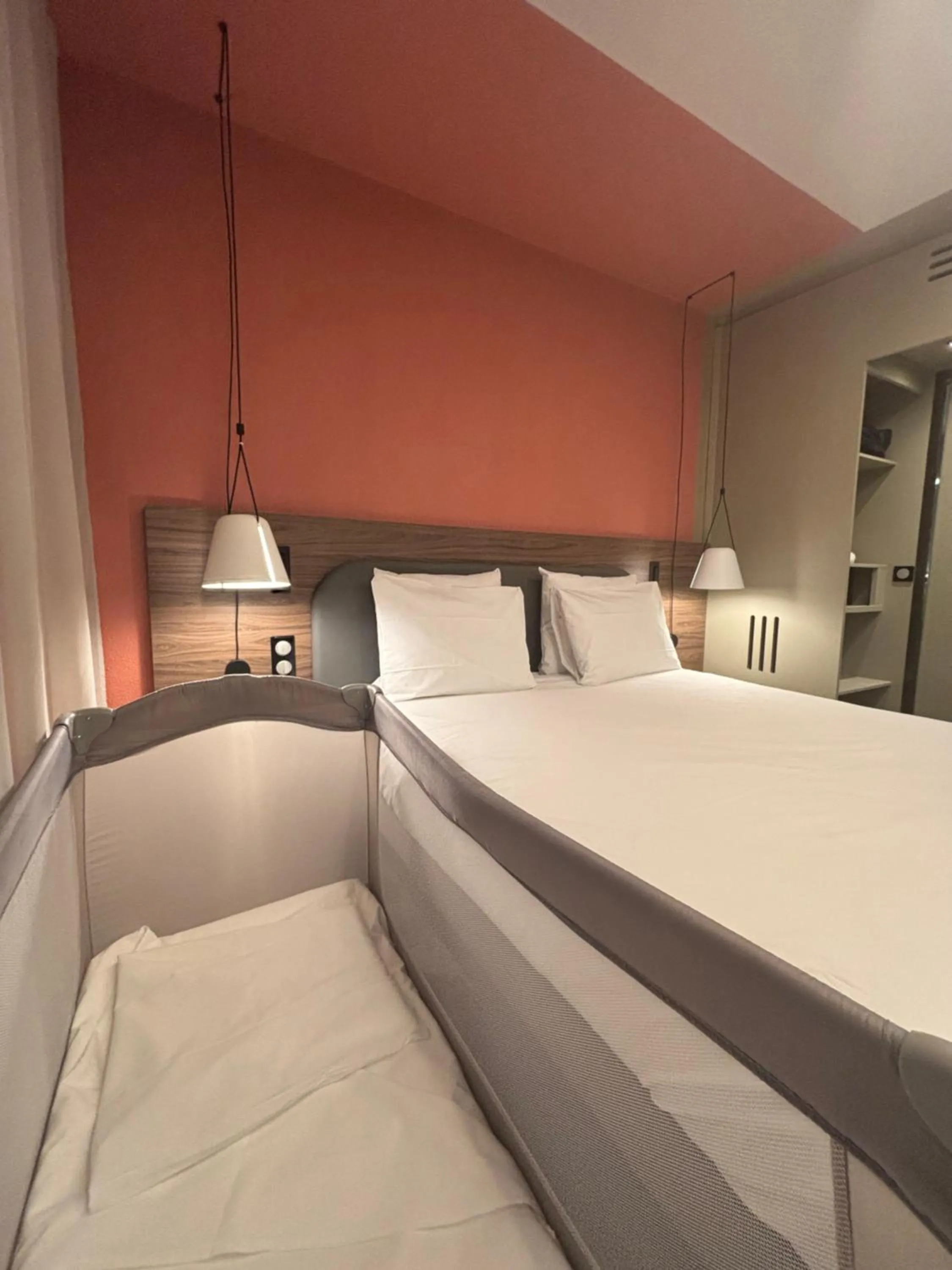 Bed in Novotel Suites Clermont Ferrand Polydome