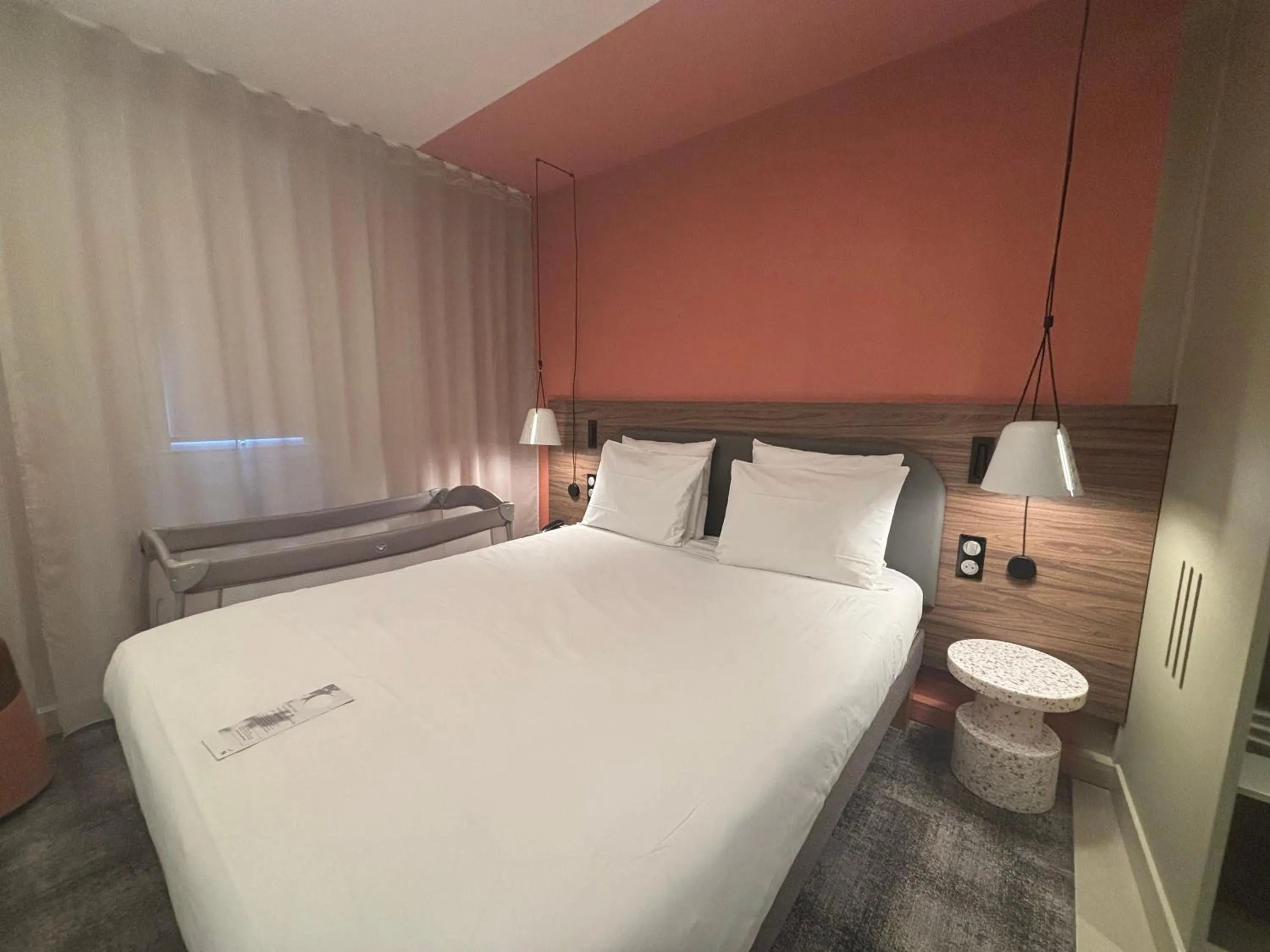 Bedroom, Bed in Novotel Suites Clermont Ferrand Polydome