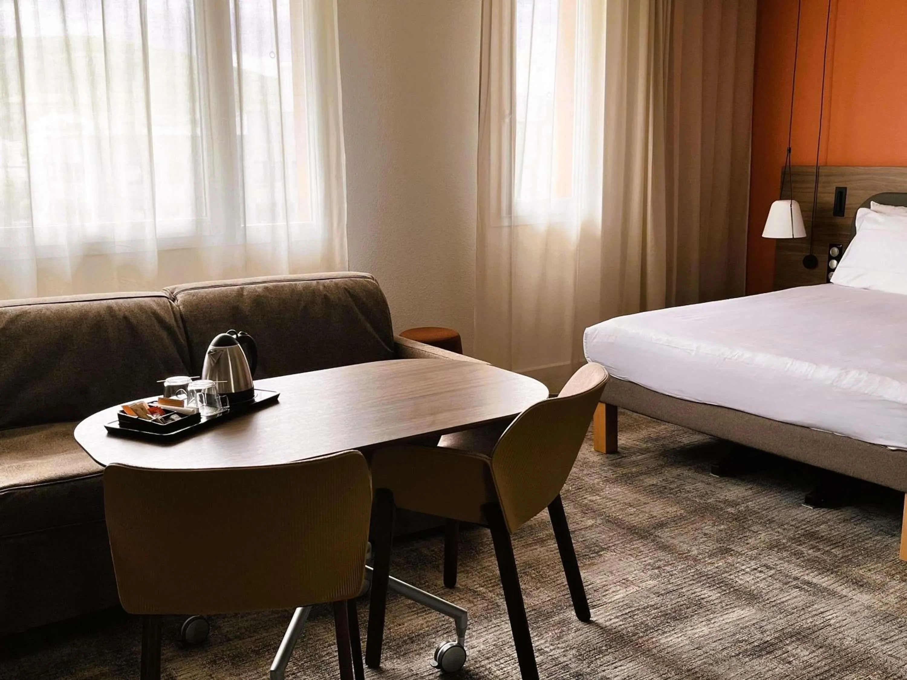 Bedroom, Bed in Novotel Suites Clermont Ferrand Polydome