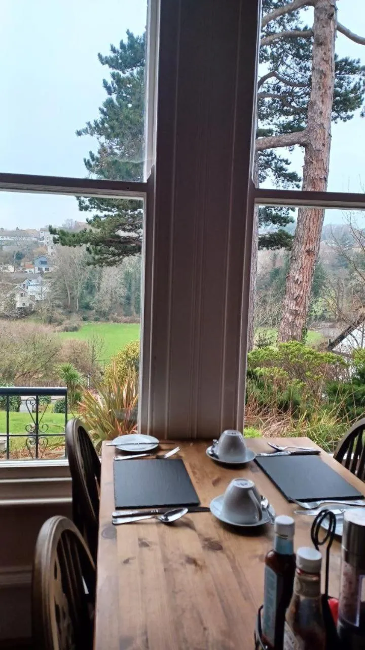 Dining area in Glan Heulog