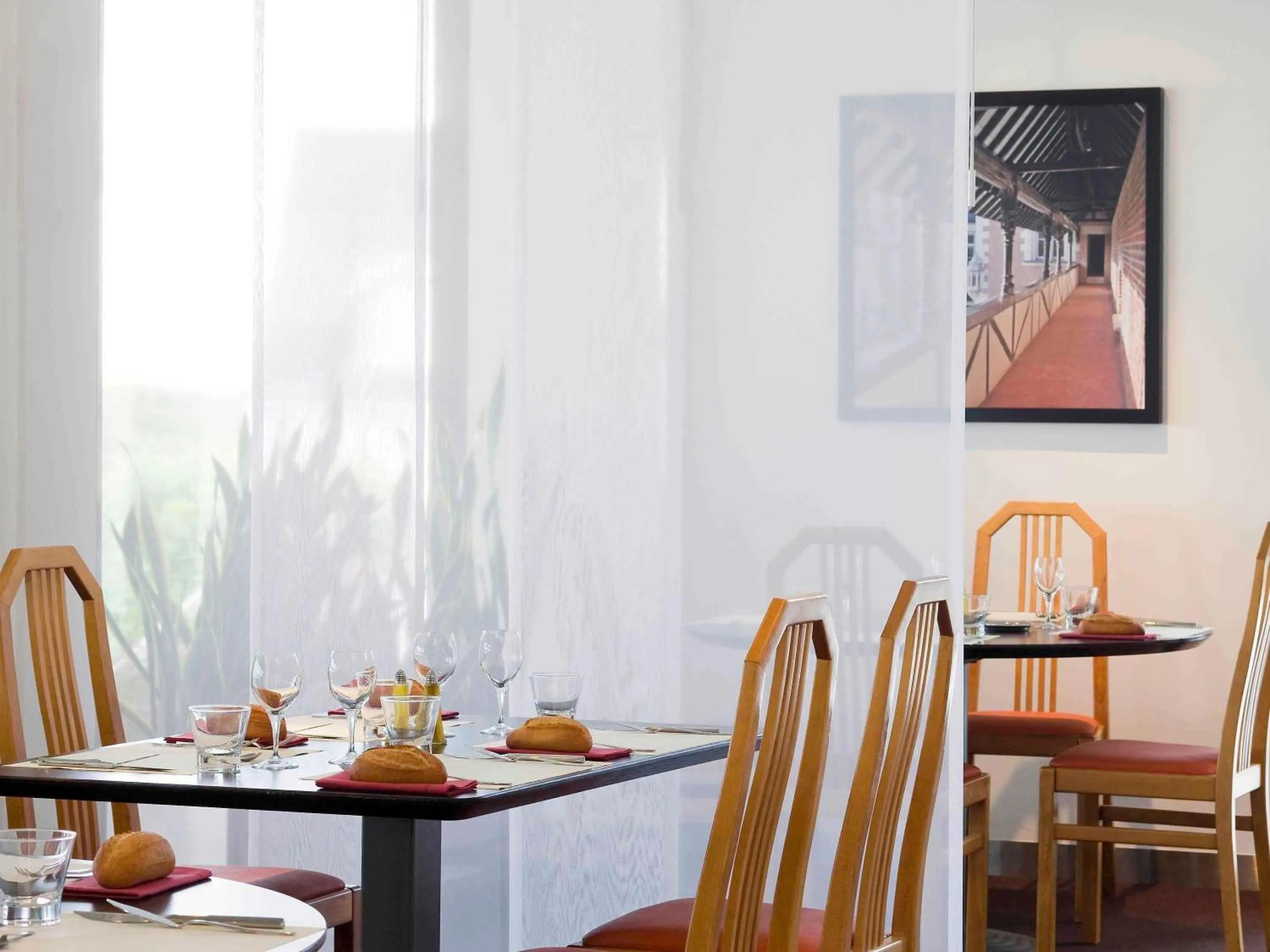 Restaurant/places to eat in Novotel Amboise