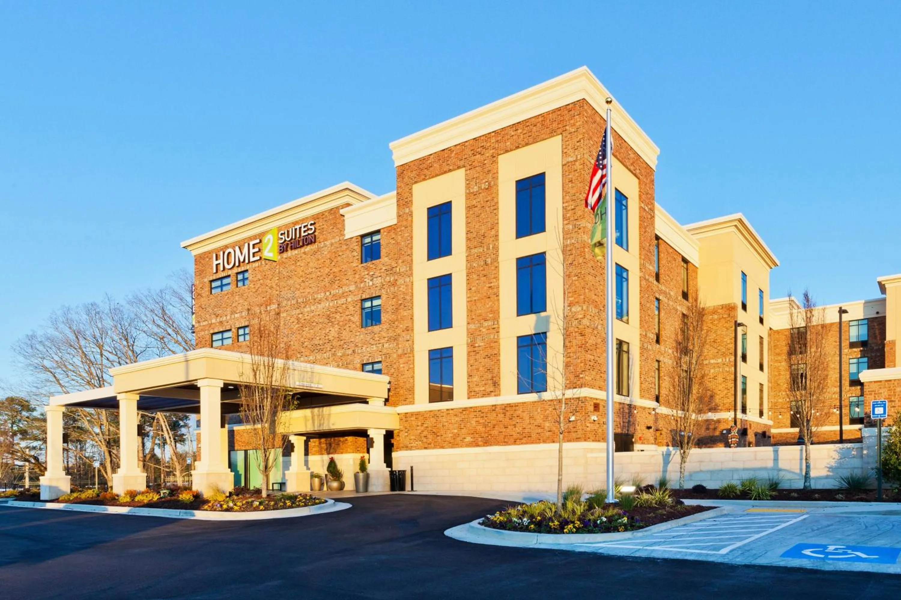 Property building in Home2 Suites By Hilton Alpharetta, Ga
