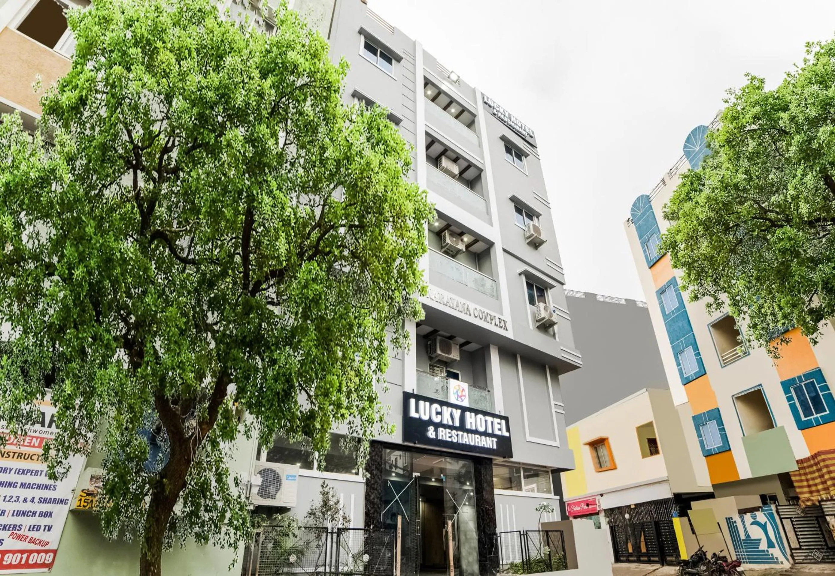 Facade/entrance in Super Hotel O Lucky Hotels Gachibowli