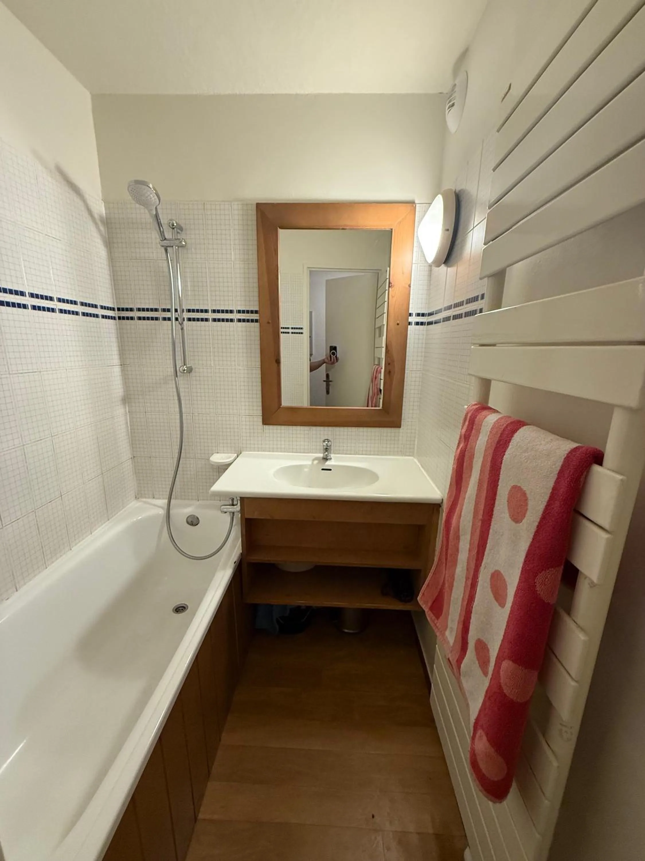 Bathroom in Le Rond Point des Pistes - 4 personnes - Tignes Val Claret 2100m - skis aux pieds