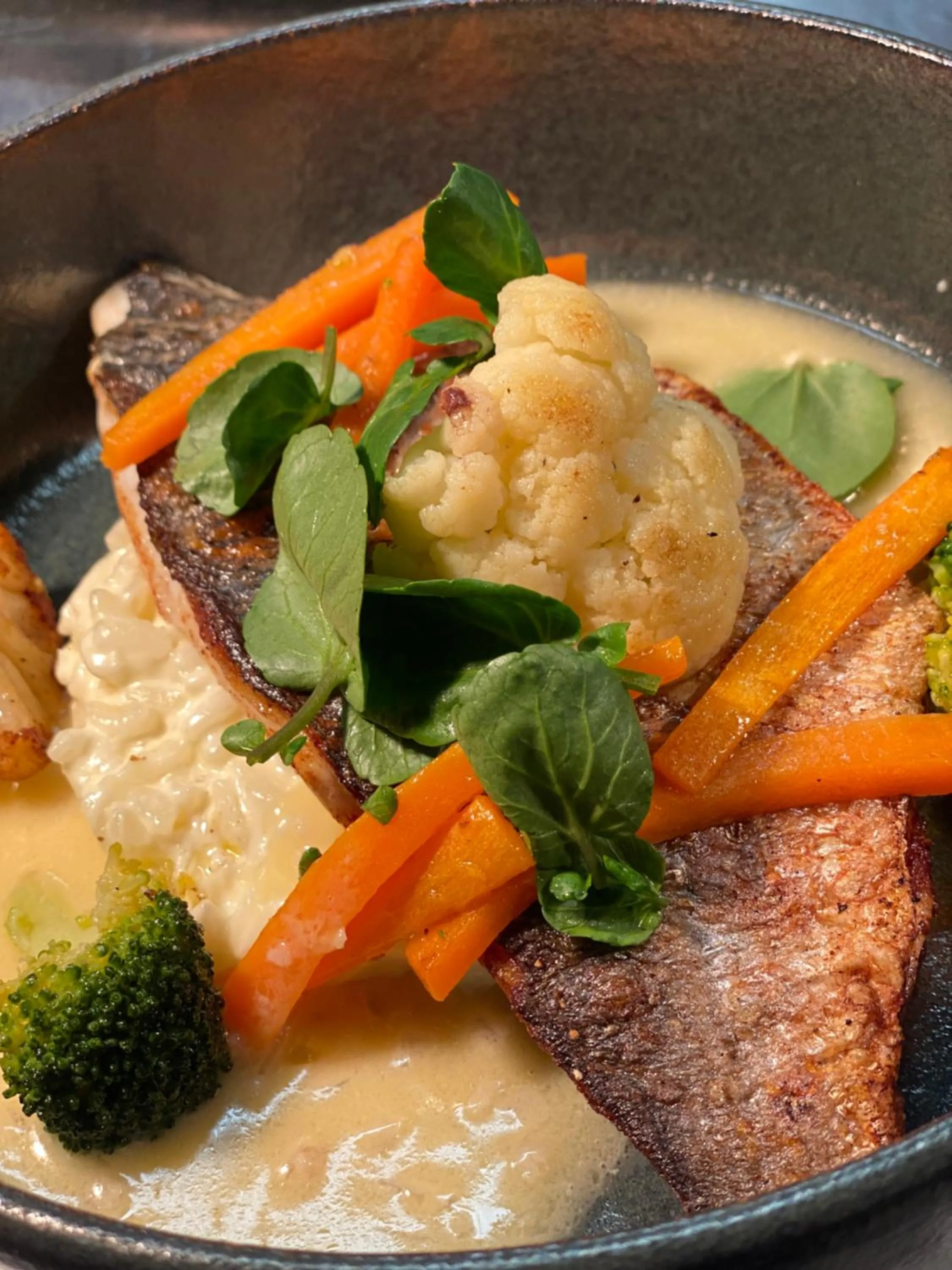 Food and drinks in Best Western Porte du Forez