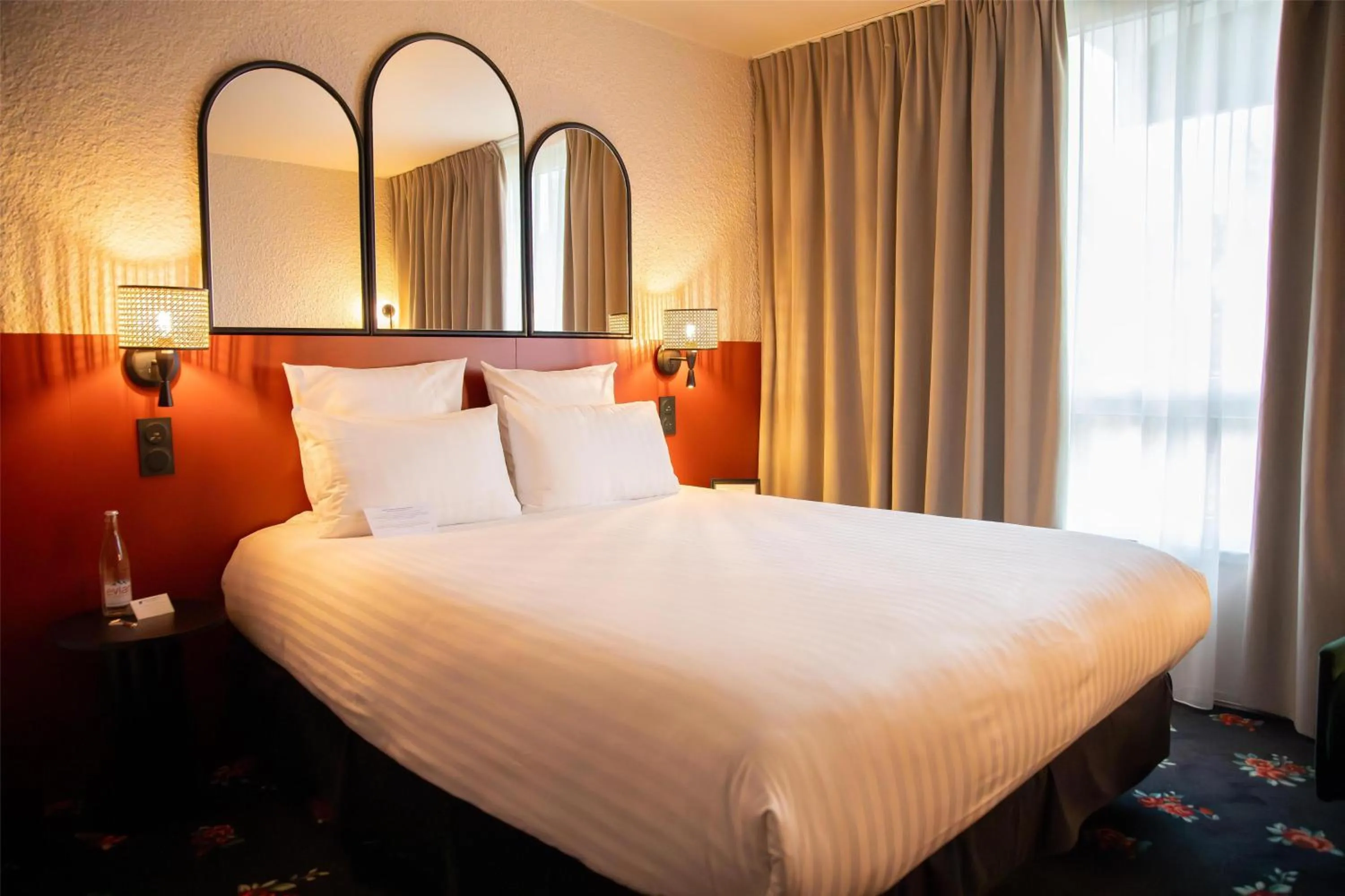 Bedroom, Bed in Best Western Saint-Etienne Porte du Forez