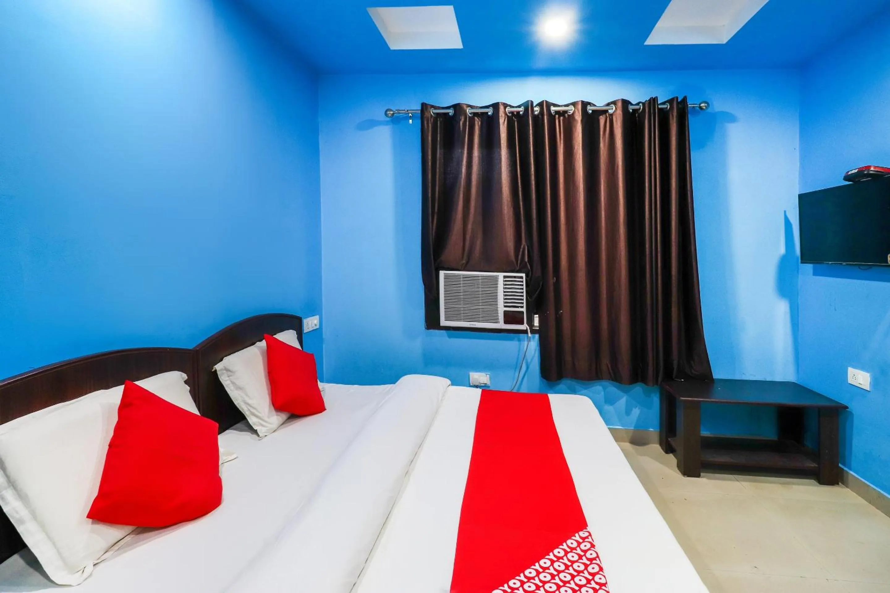 Bedroom in Hotel O 62748 Hotel Zeenat