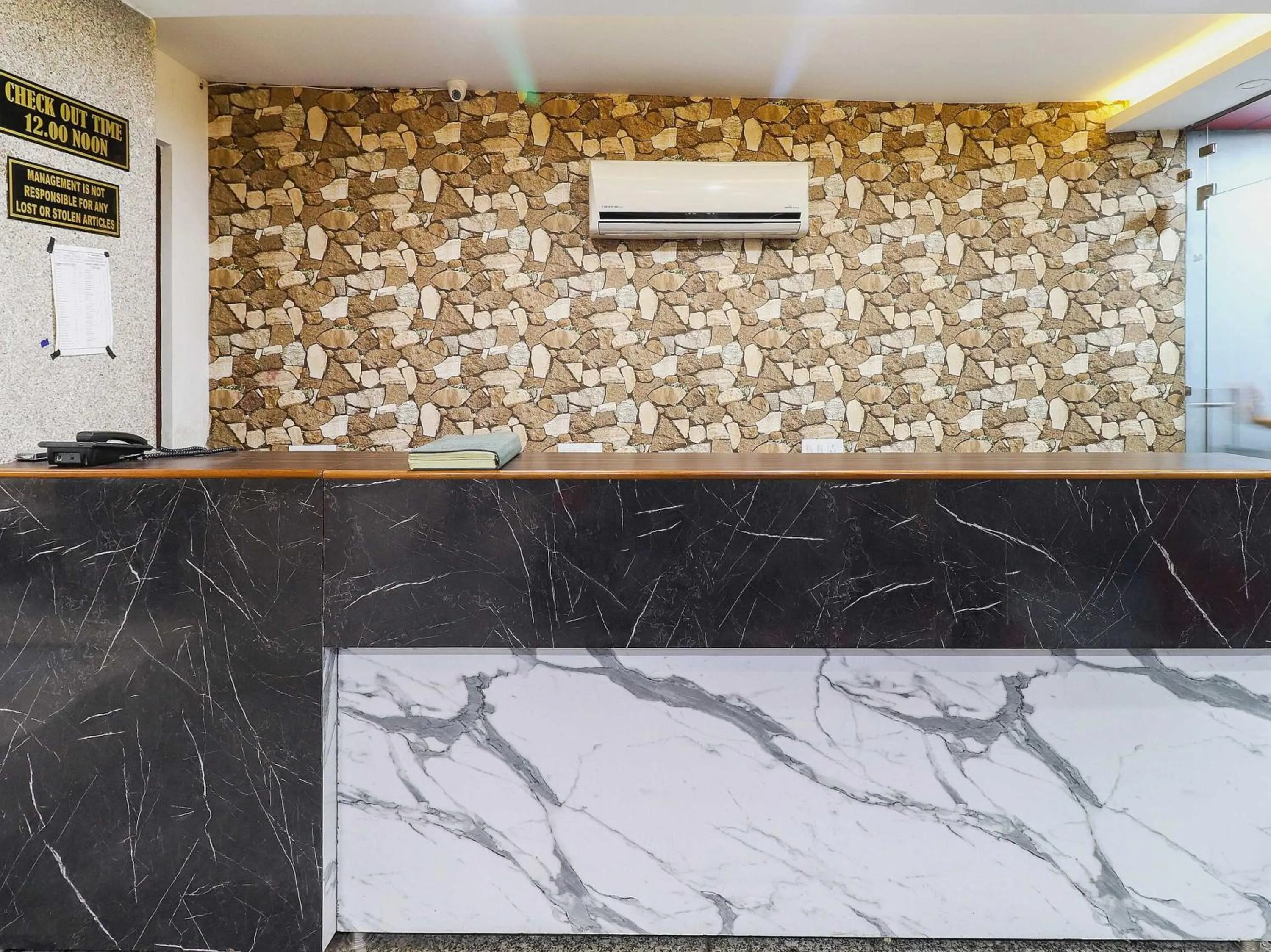 Lobby or reception in Hotel O 62748 Hotel Zeenat