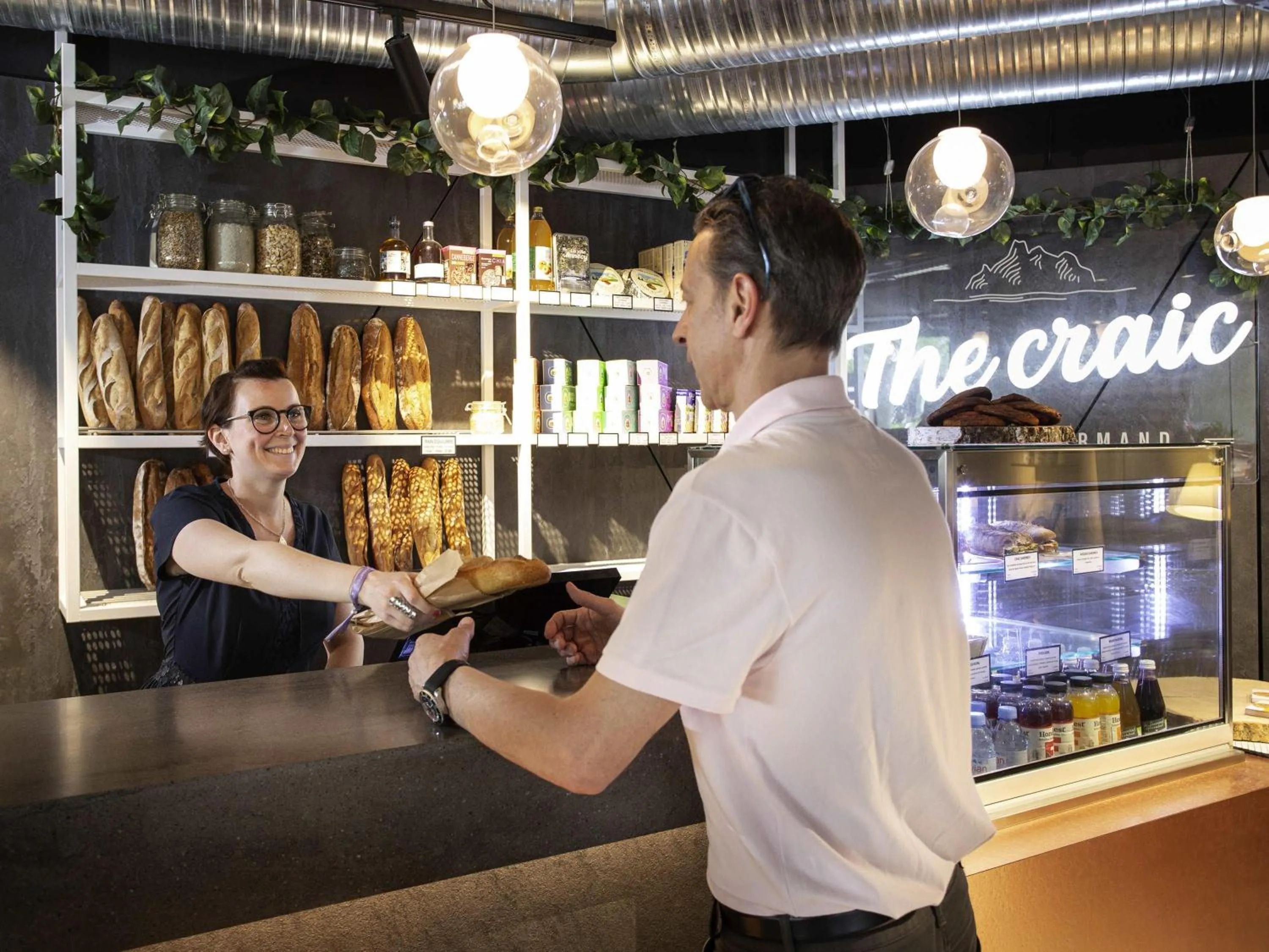 Restaurant/places to eat in Novotel Annecy Centre