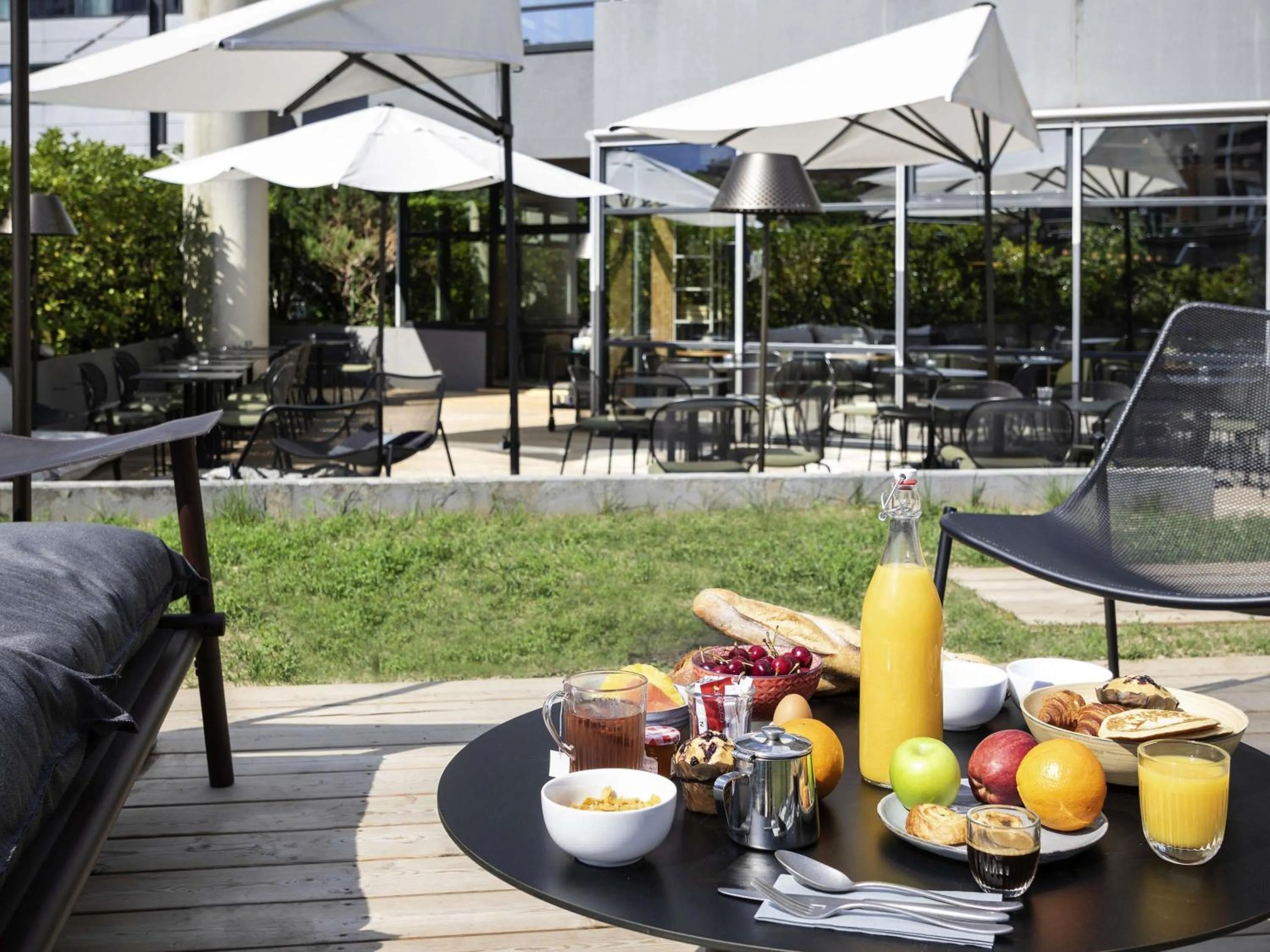 Restaurant/places to eat in Novotel Annecy Centre