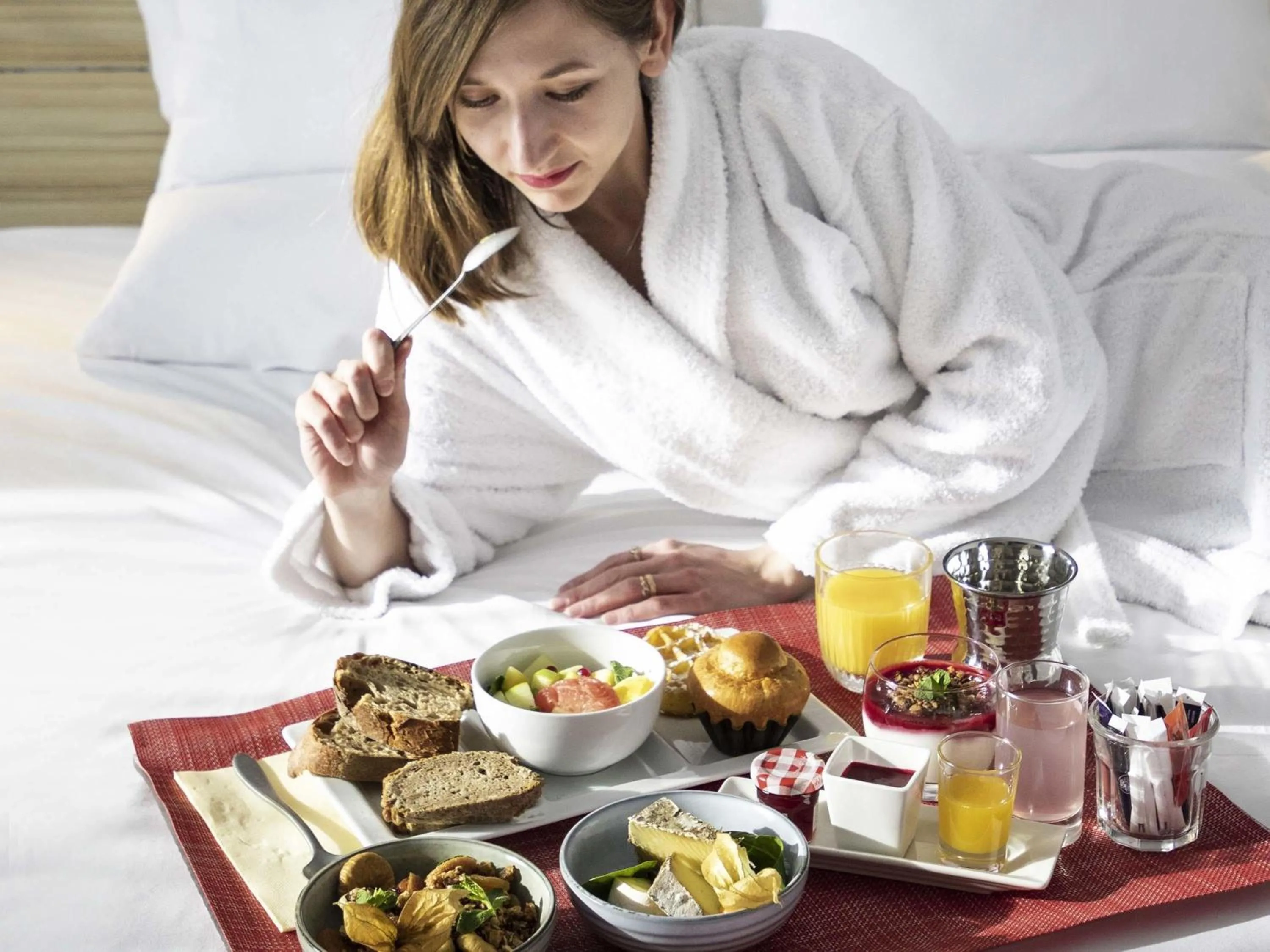 Bedroom, Bed in Novotel Annecy Centre