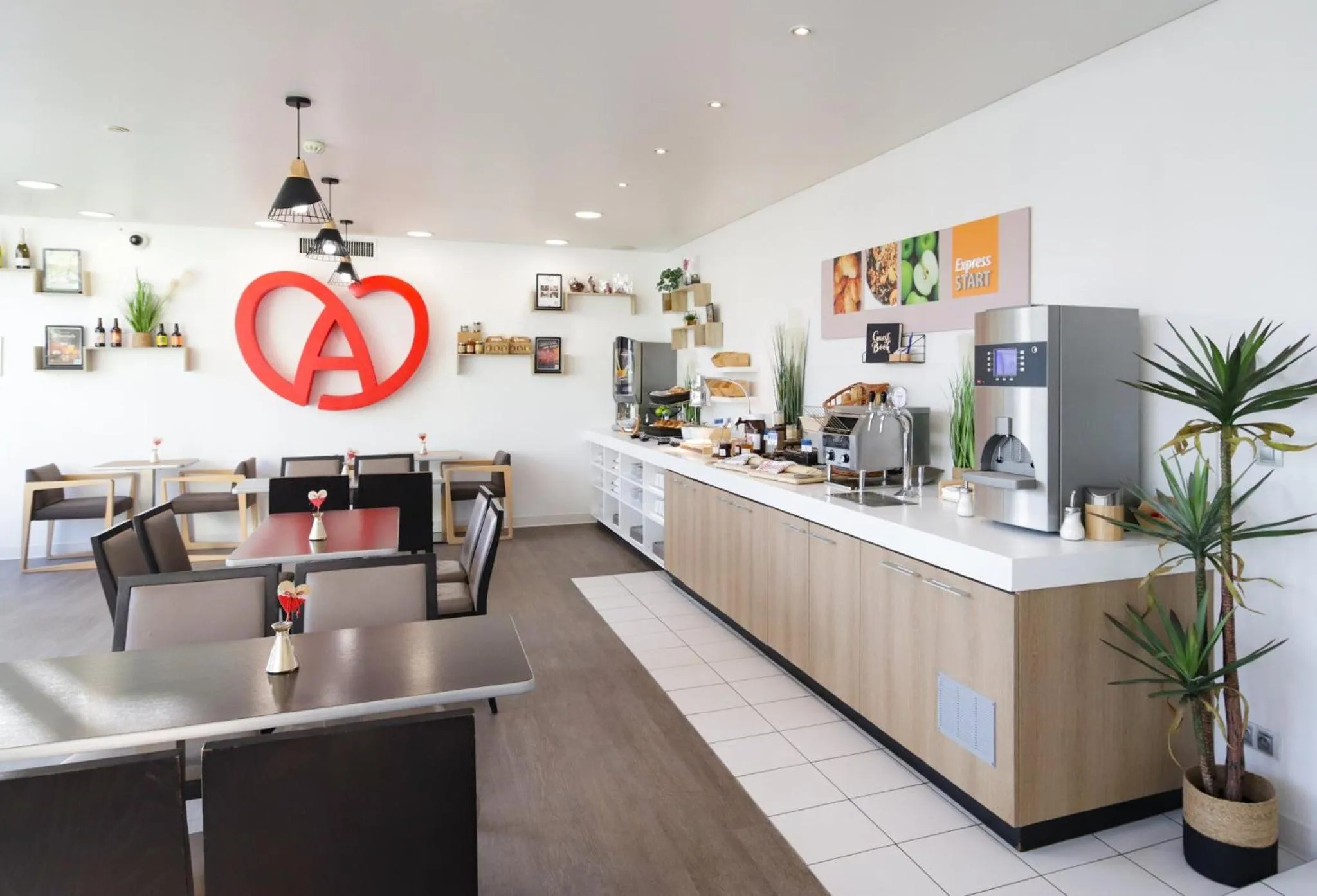 Breakfast in Holiday Inn Express Strasbourg - Sud by IHG