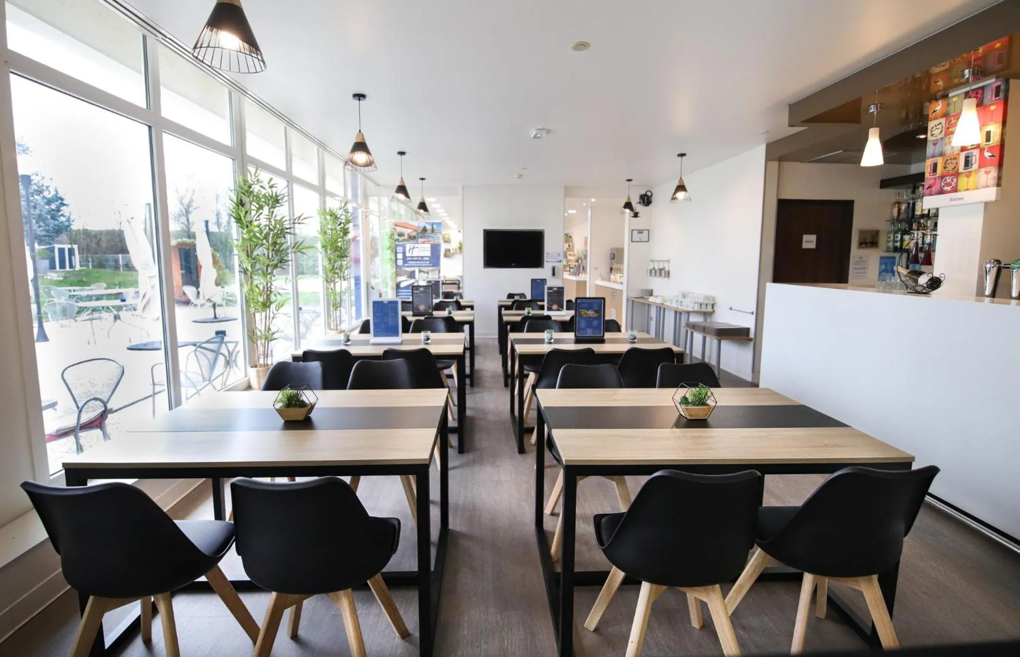 Restaurant/places to eat in Holiday Inn Express Strasbourg - Sud by IHG