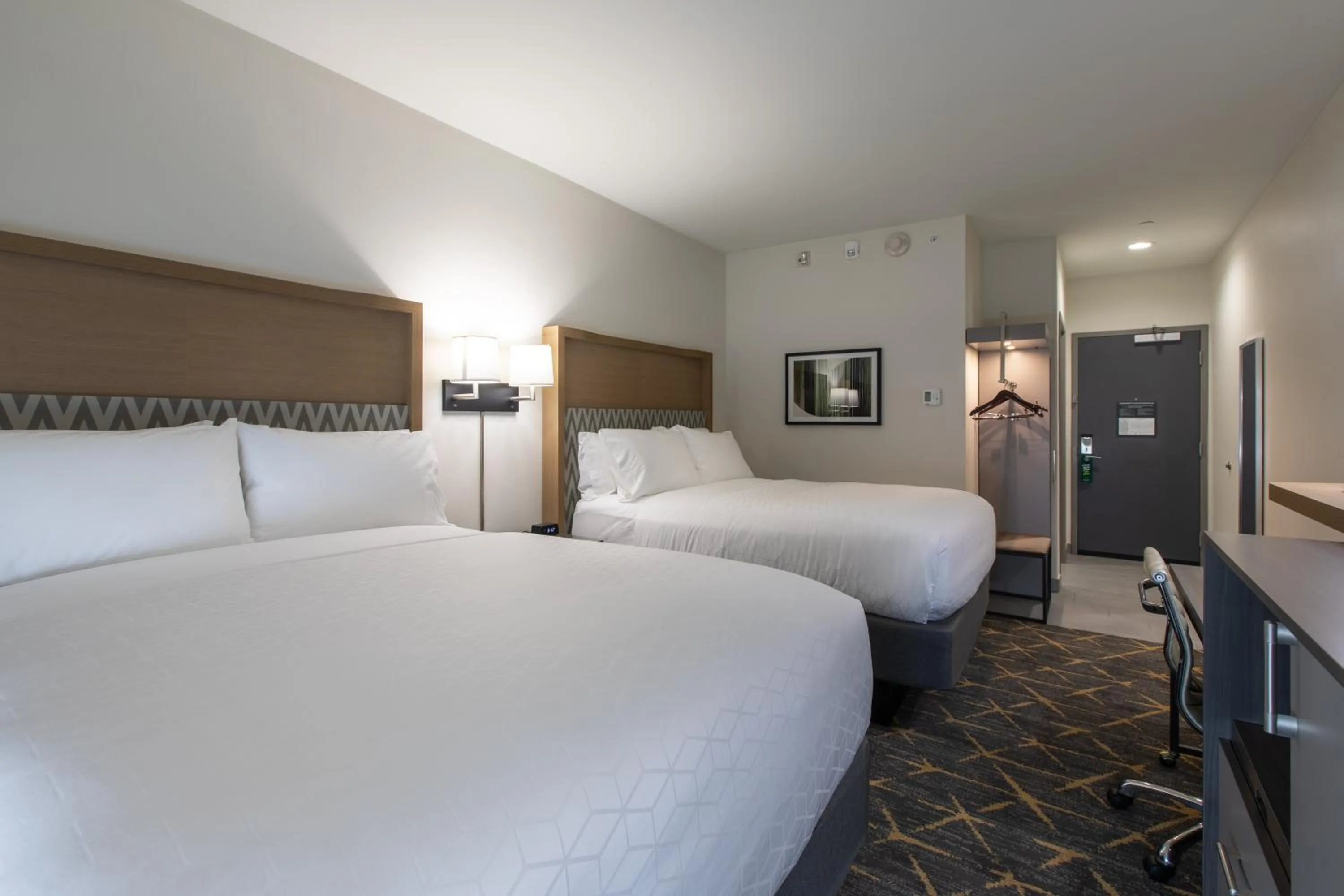Photo of the whole room, Bed in Holiday Inn Greenville - Woodruff Road by IHG