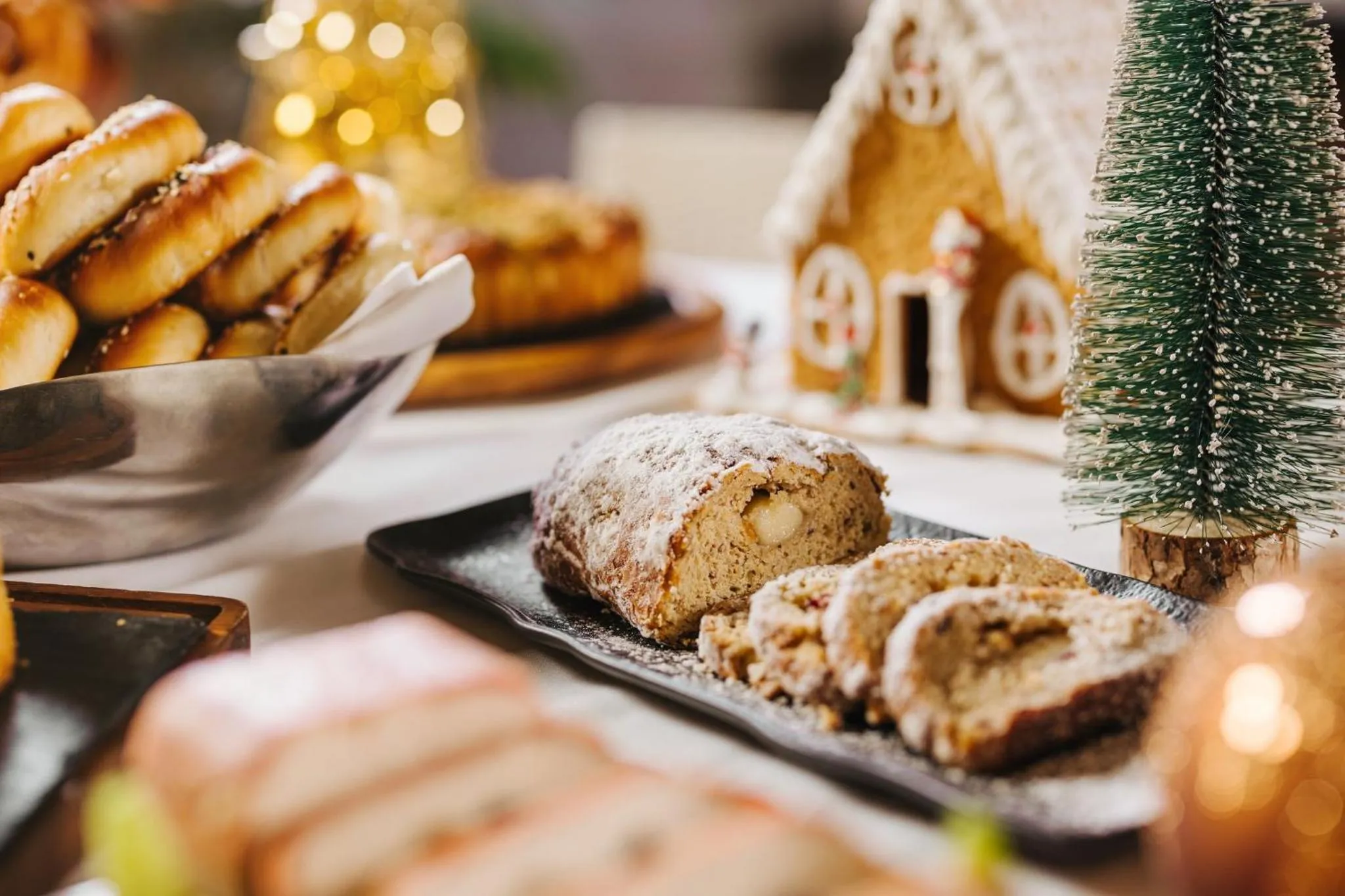 Restaurant/places to eat in Crowne Plaza Dubai Marina by IHG