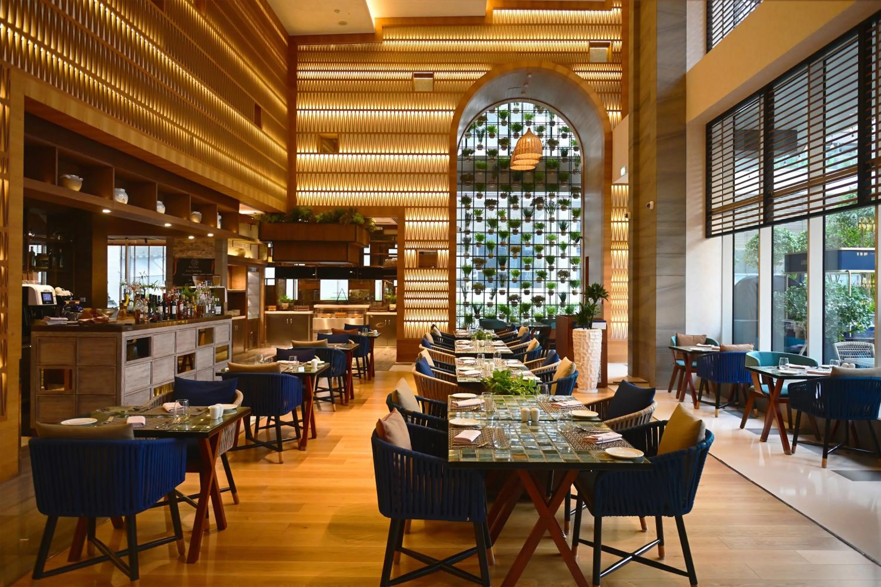 Restaurant/places to eat in Crowne Plaza Dubai Marina by IHG